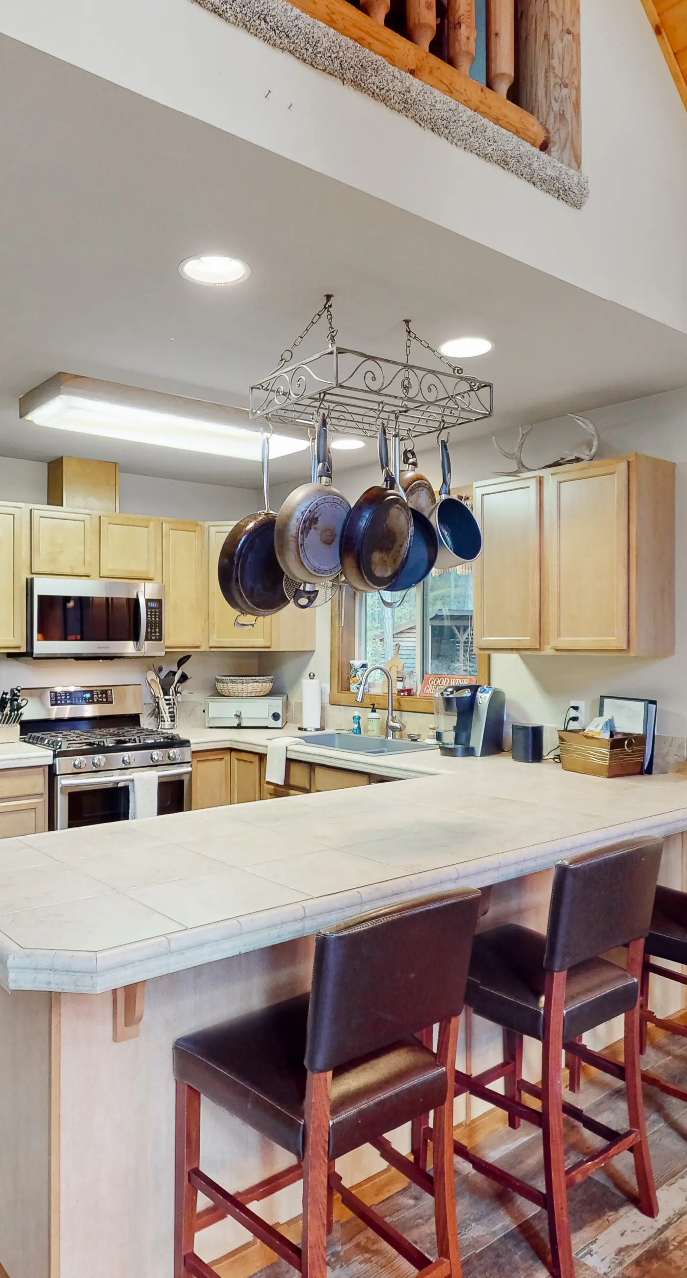 Pine-Loch Sun Retreat