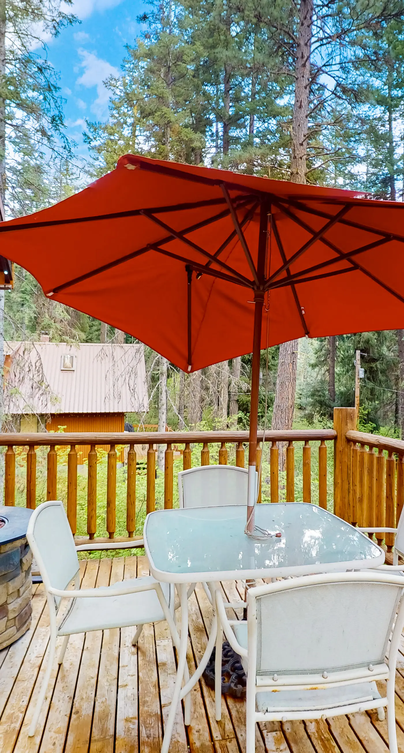 Pine-Loch Sun Retreat