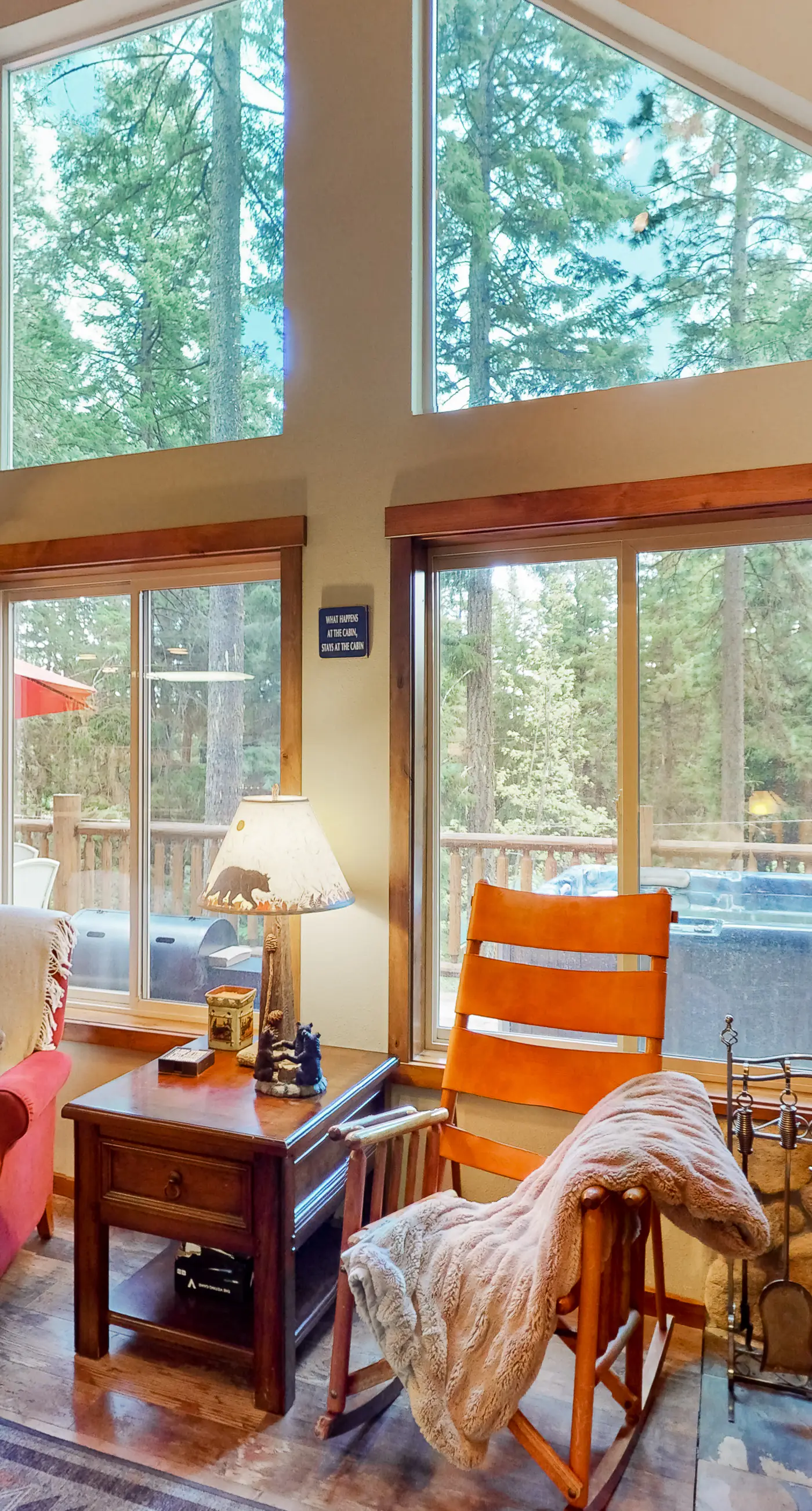 Pine-Loch Sun Retreat