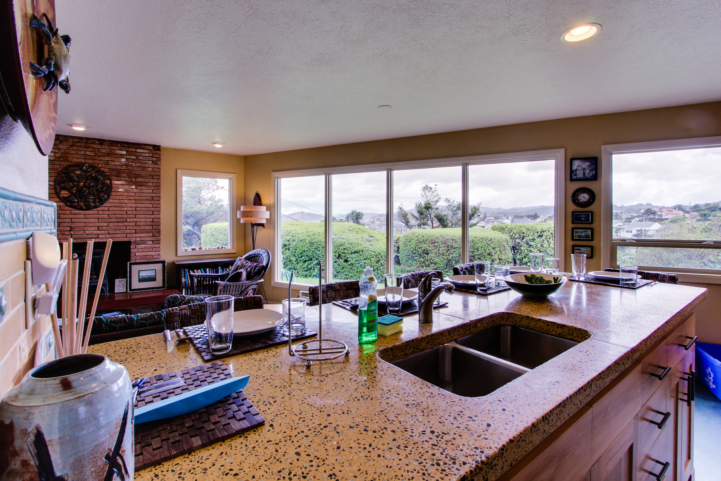 Jumping Scallops 3 BD Newport, OR Vacation Rental Vacasa