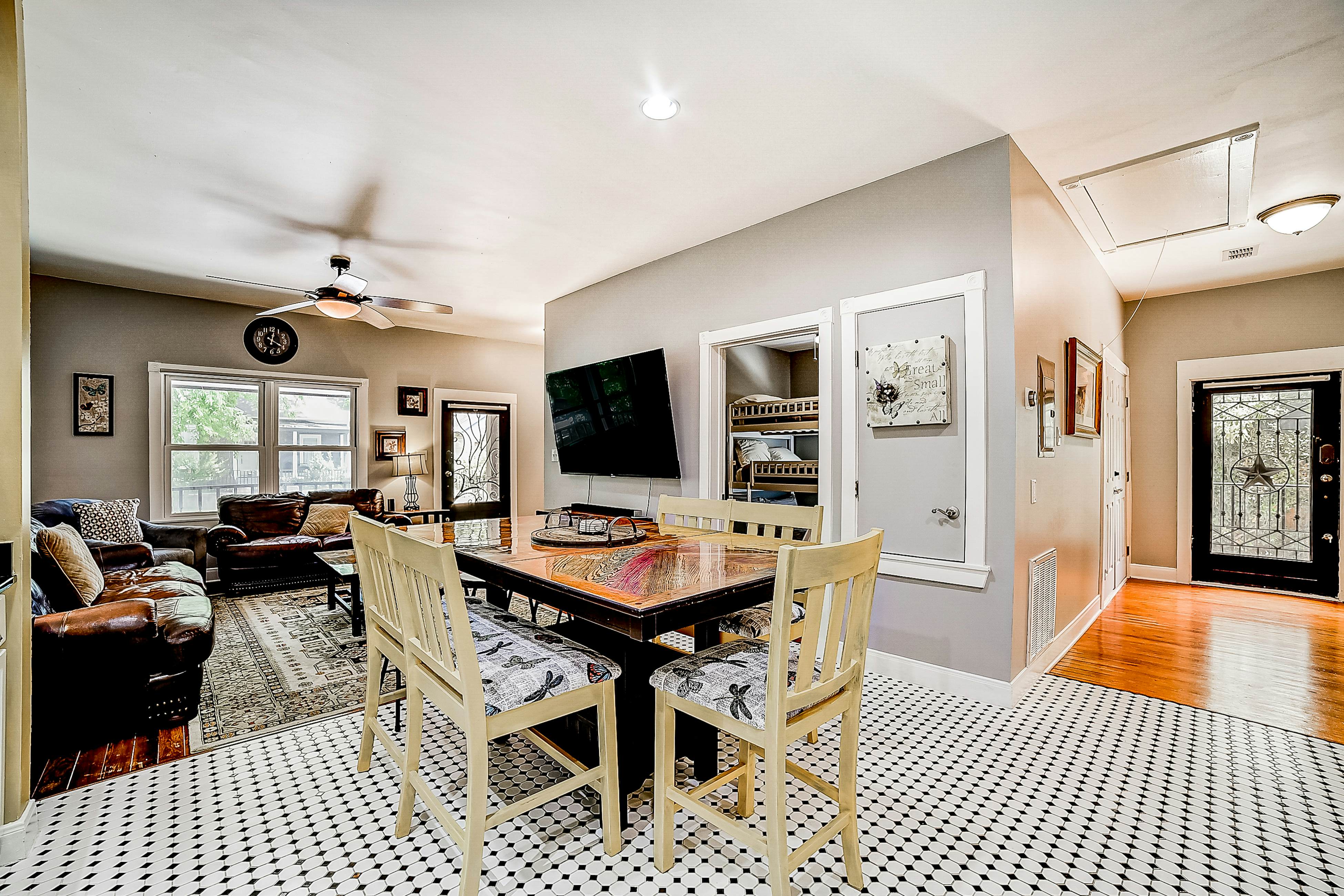 Hideaway off St Marys