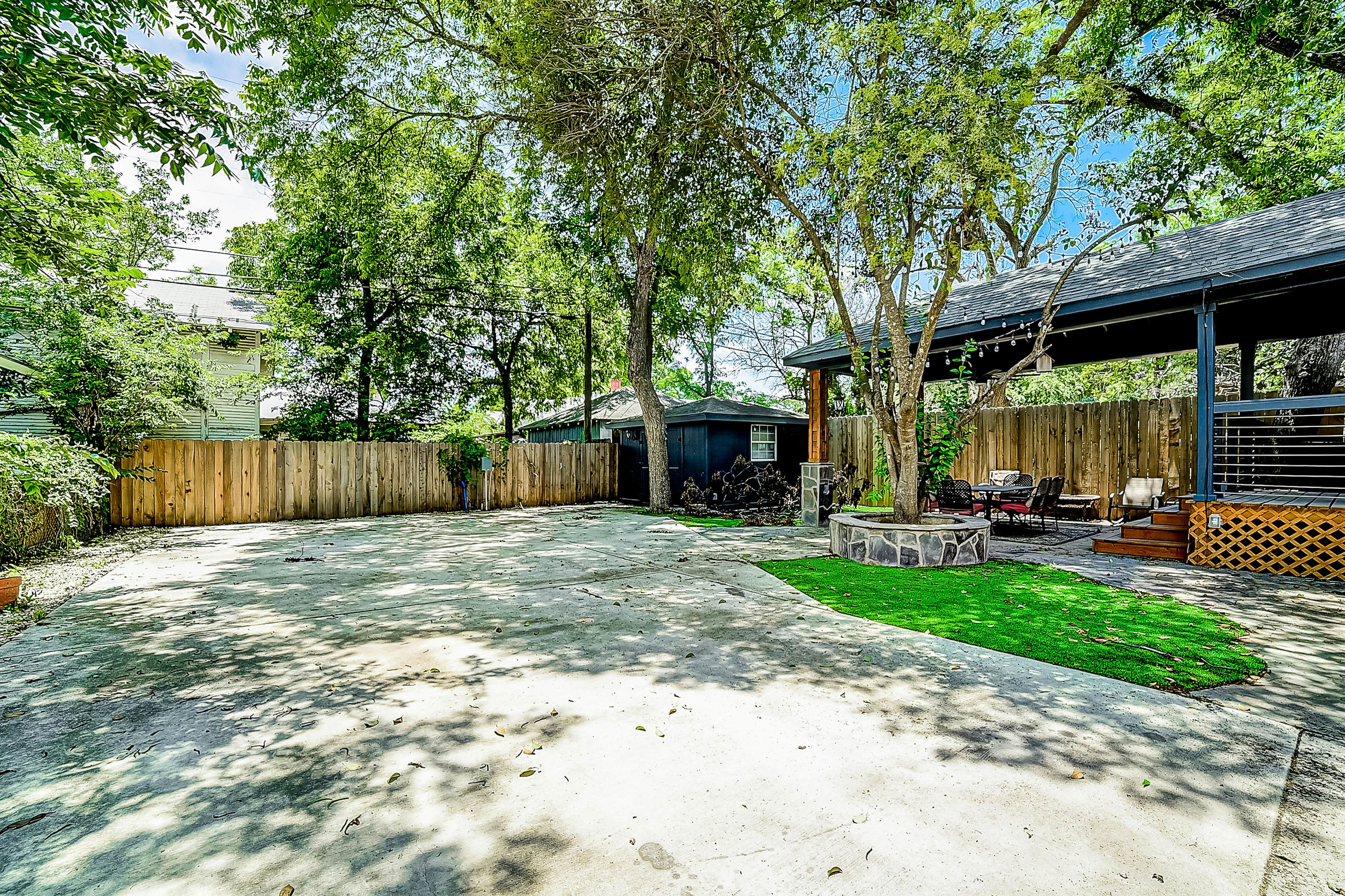 Hideaway off St Marys