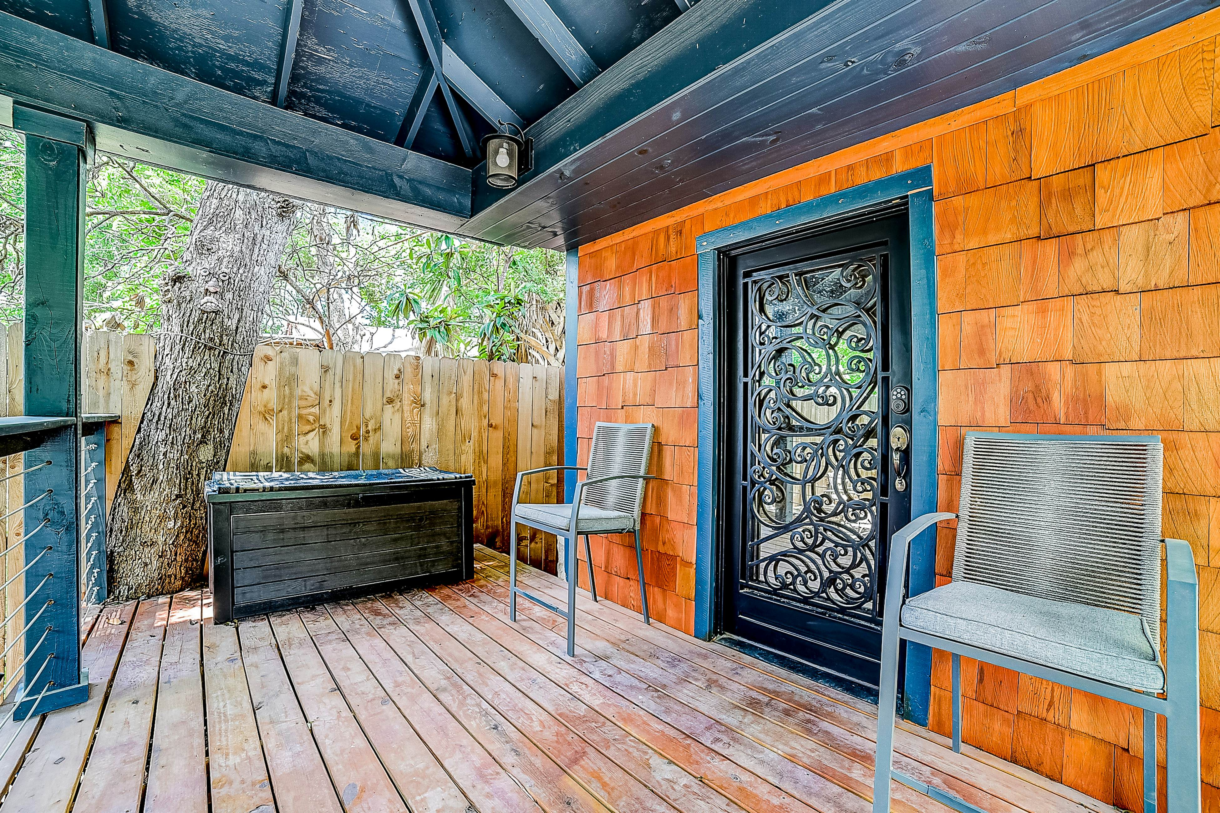 Hideaway off St Marys