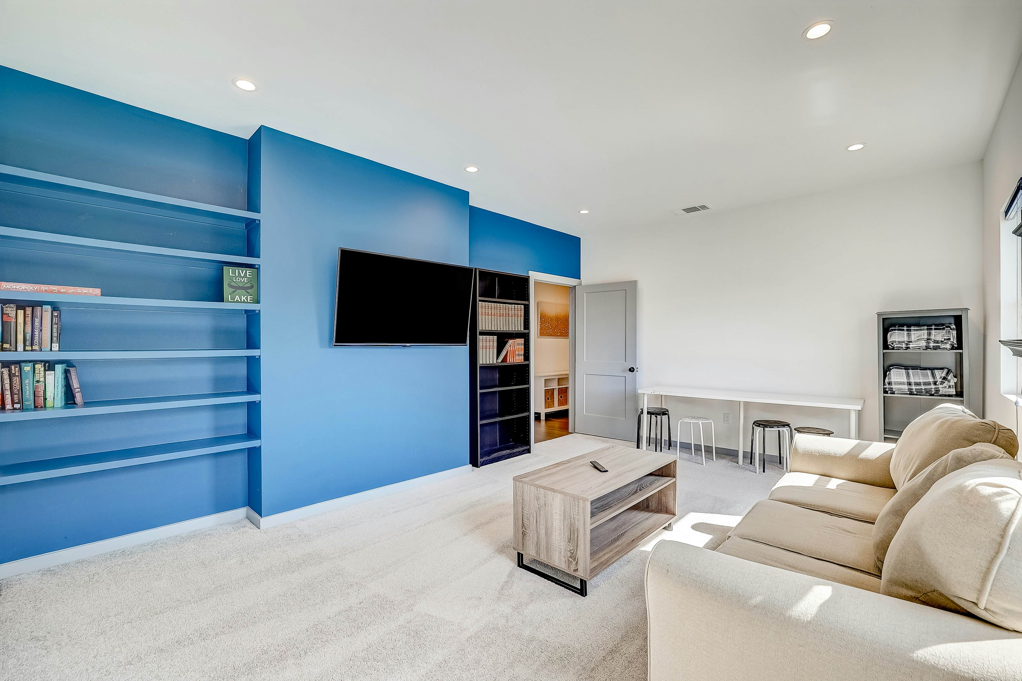 Serene Austin Stunner