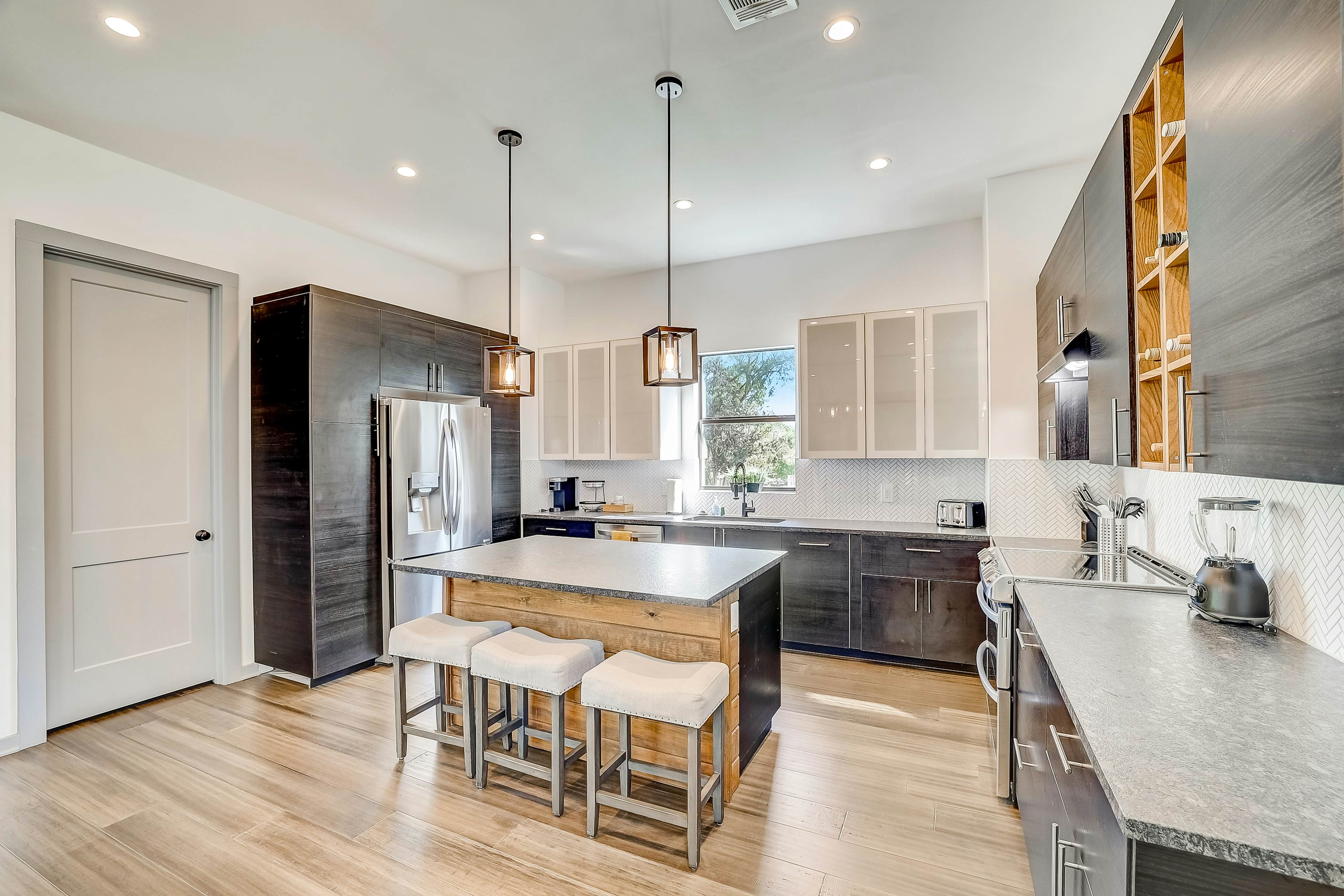 Serene Austin Stunner