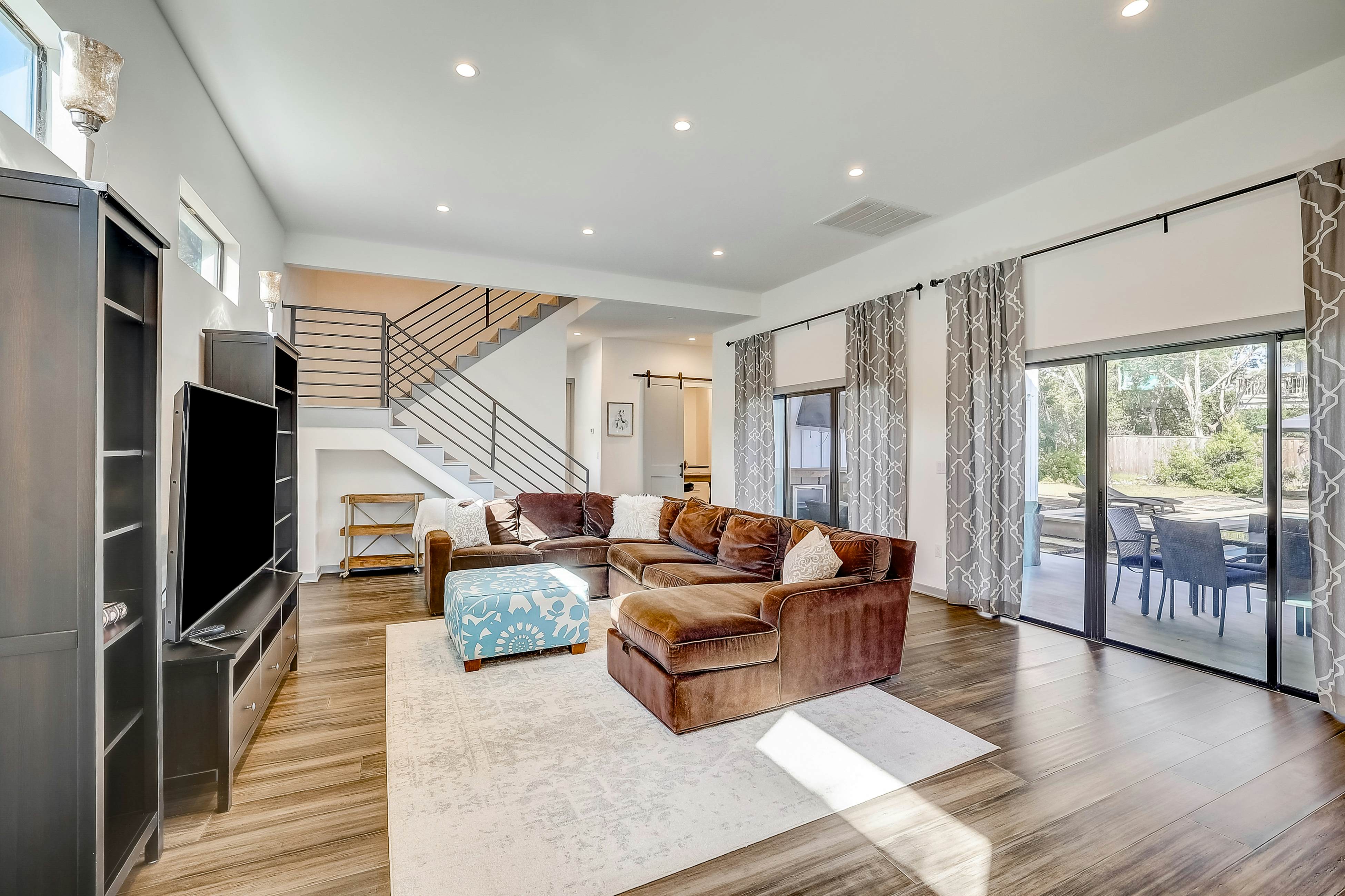 Serene Austin Stunner