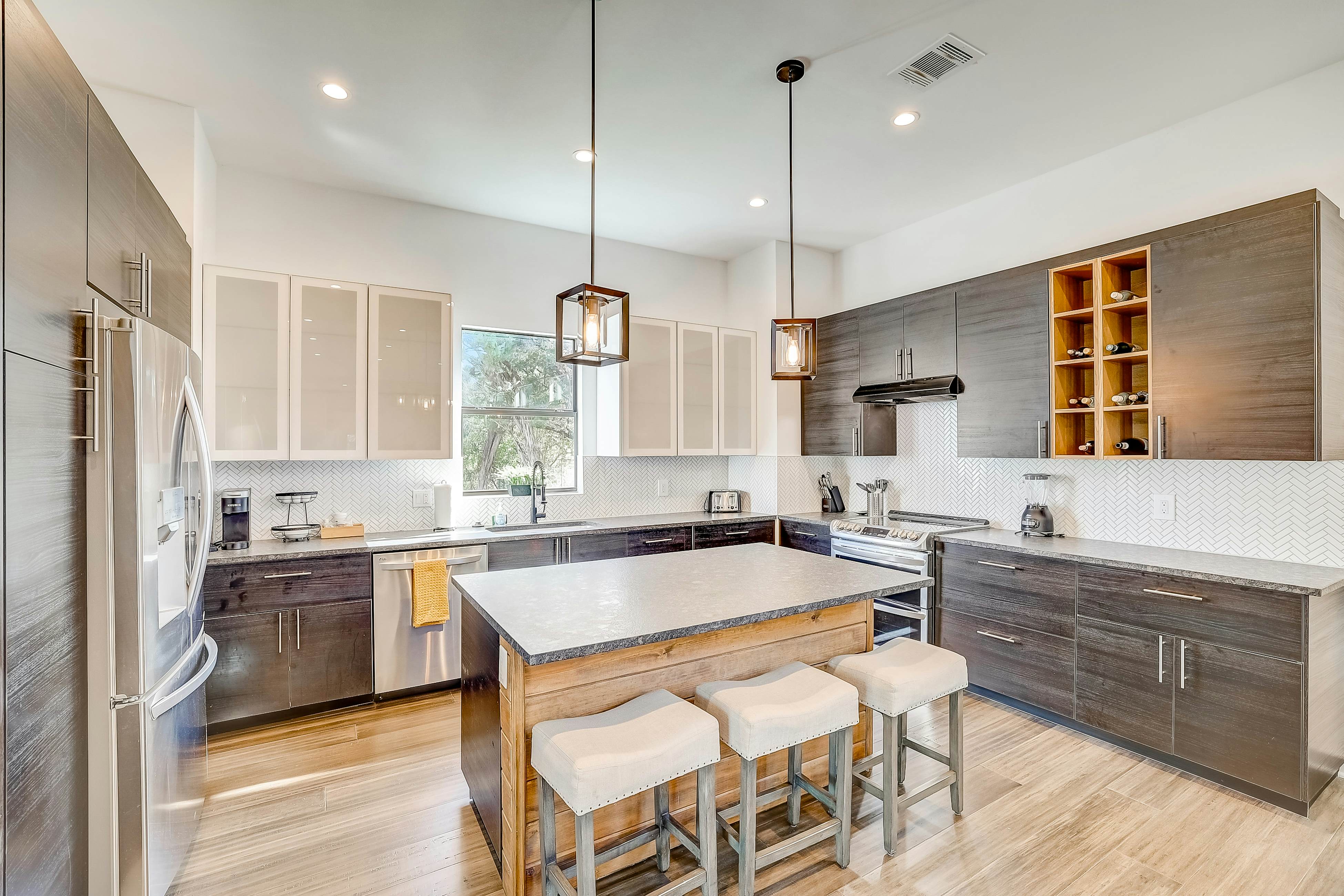 Serene Austin Stunner