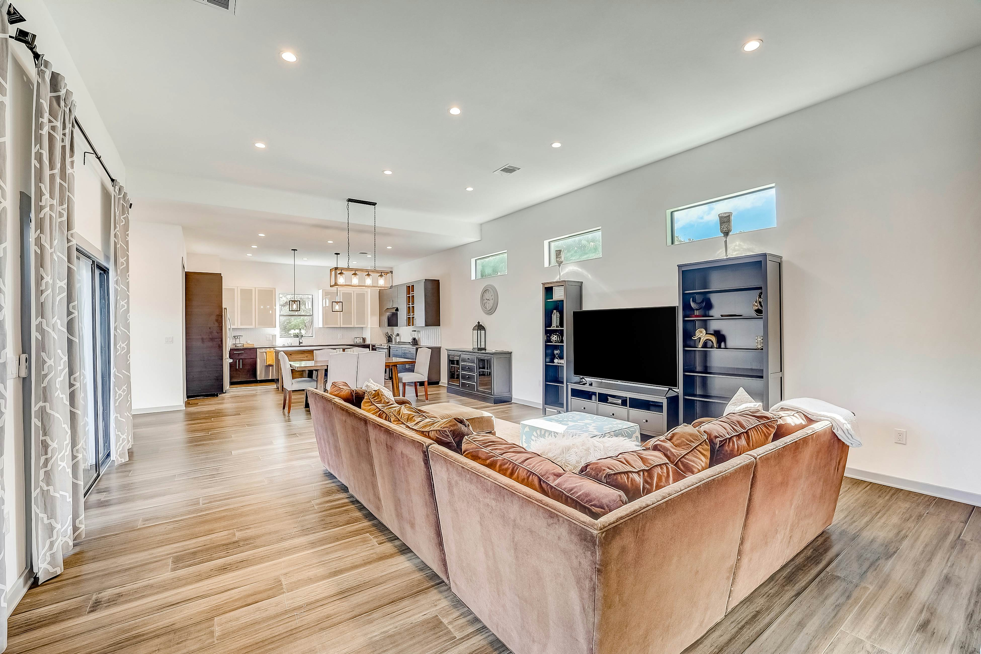 Serene Austin Stunner