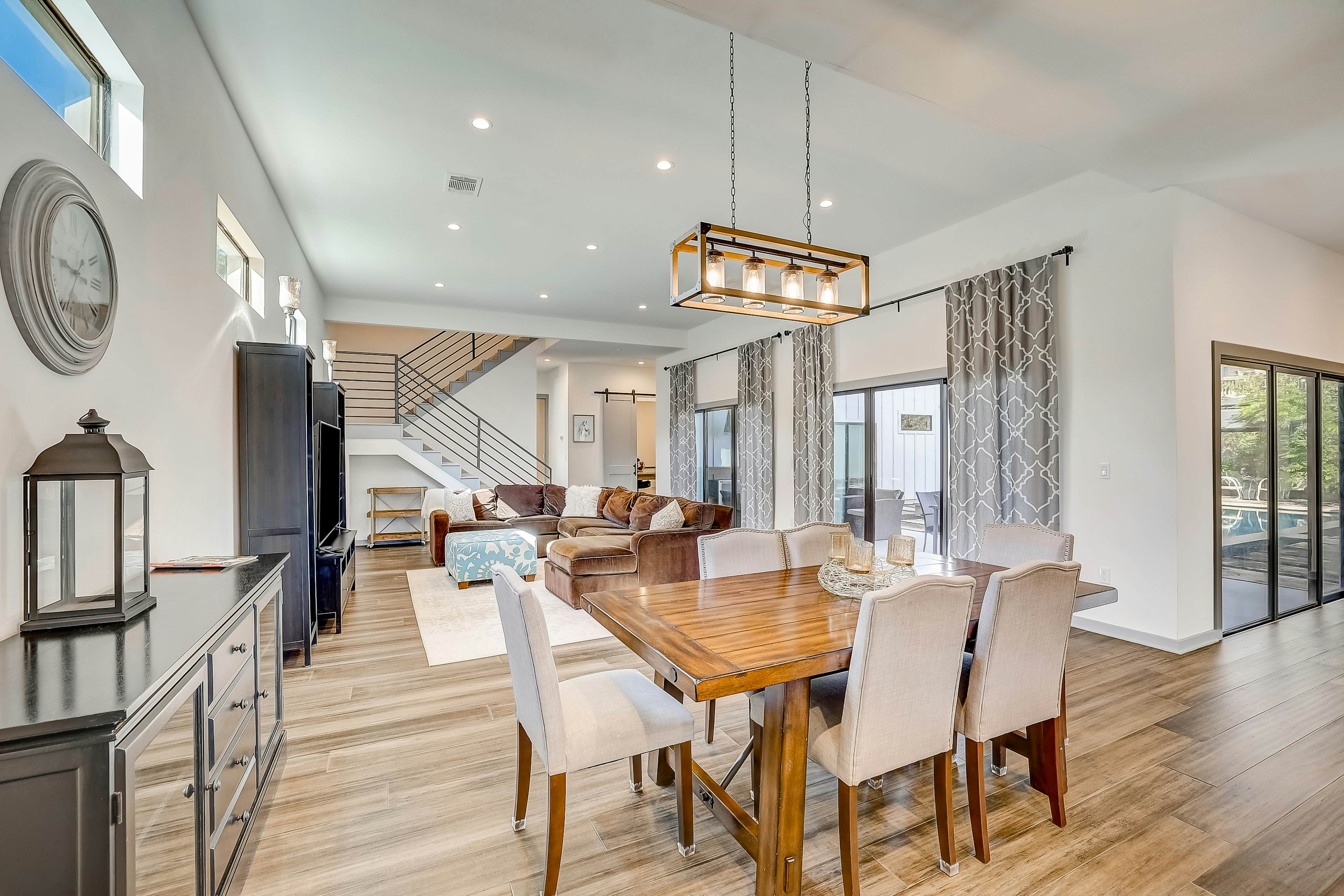 Serene Austin Stunner