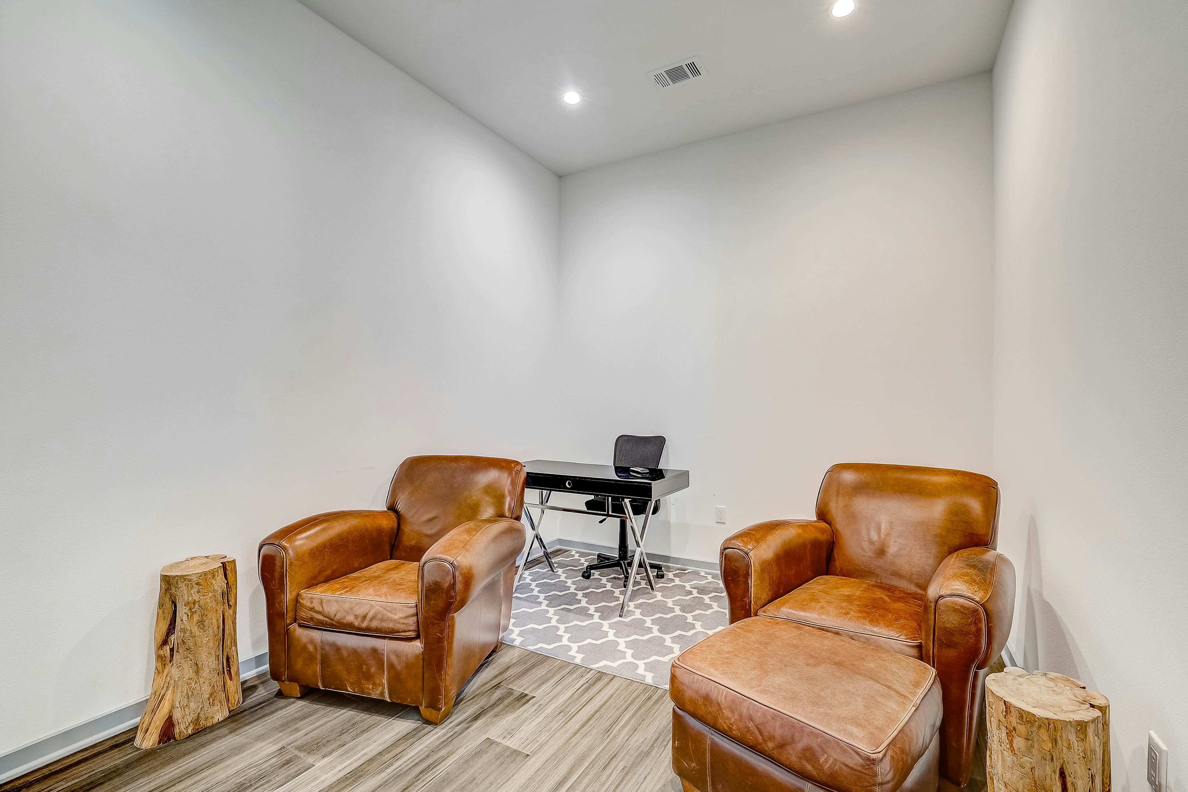 Serene Austin Stunner