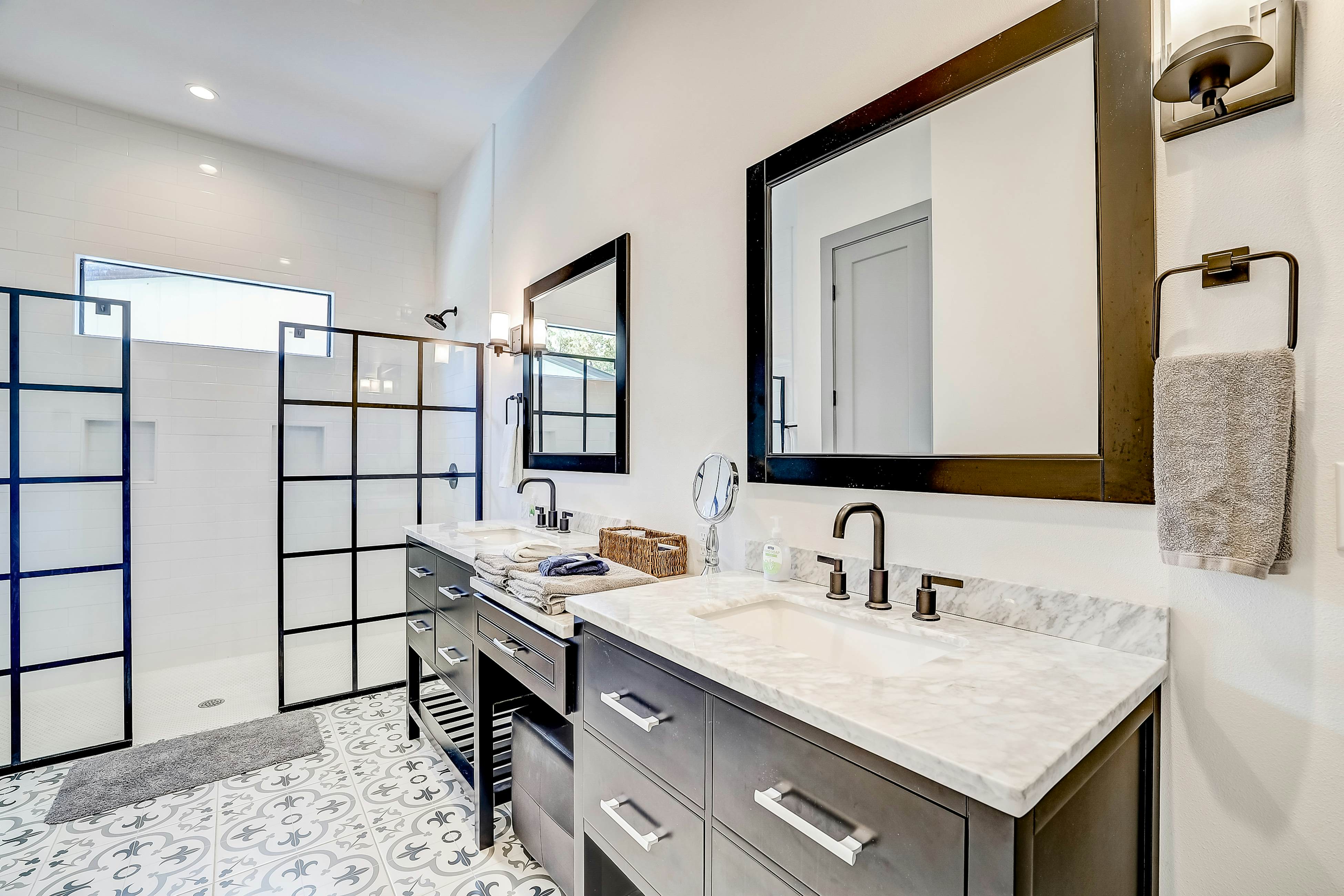 Serene Austin Stunner