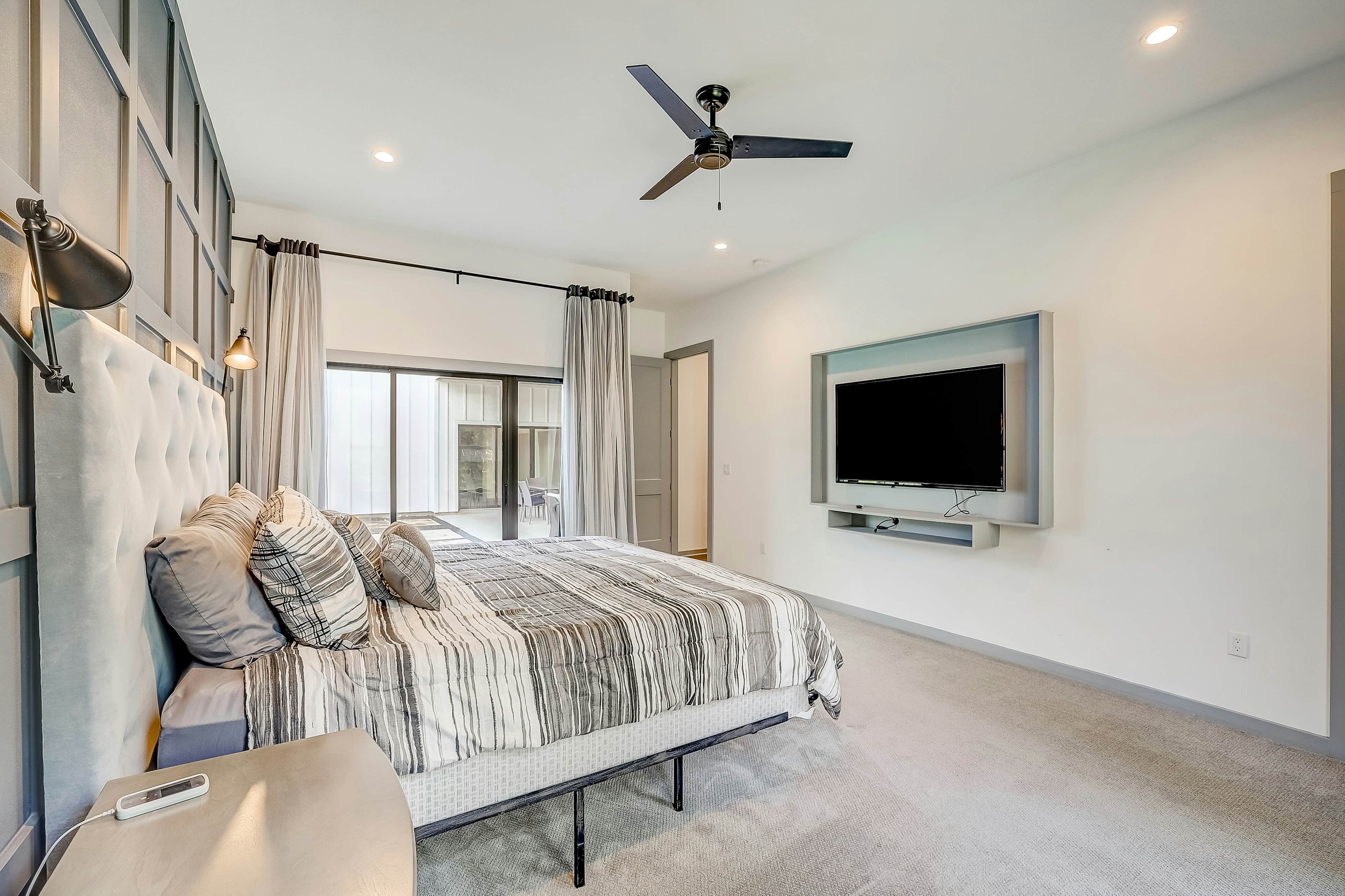 Serene Austin Stunner