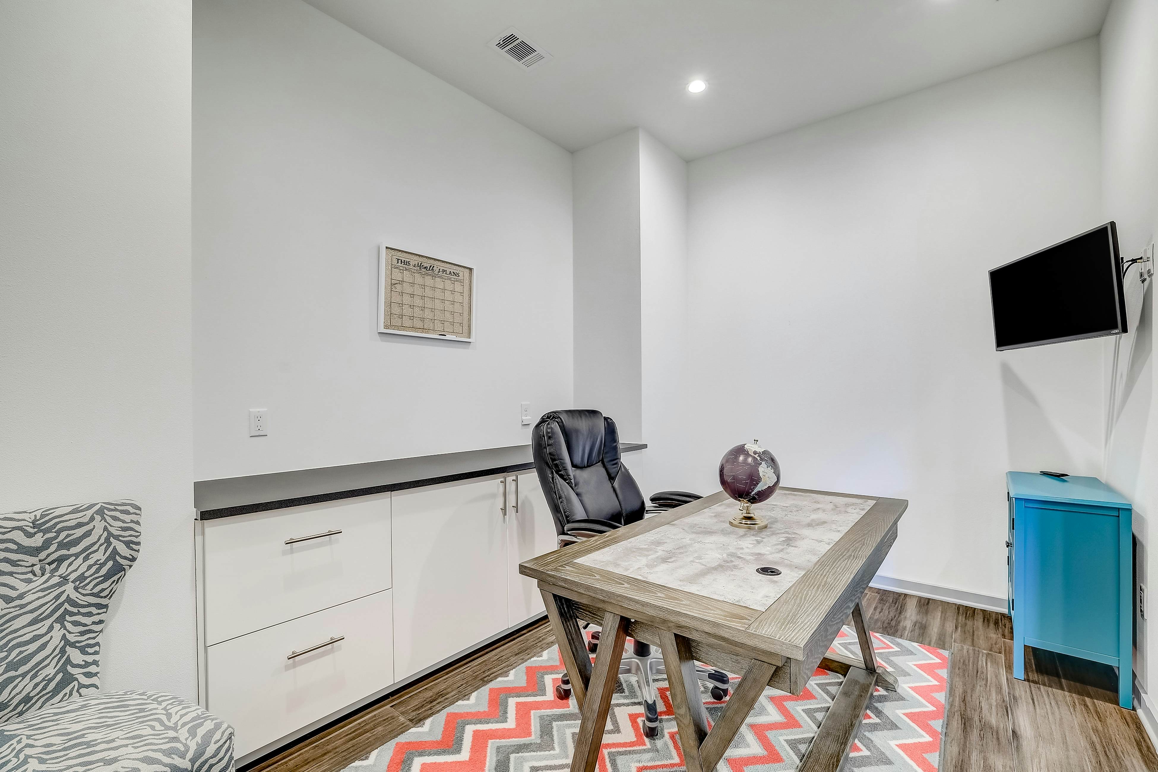 Serene Austin Stunner