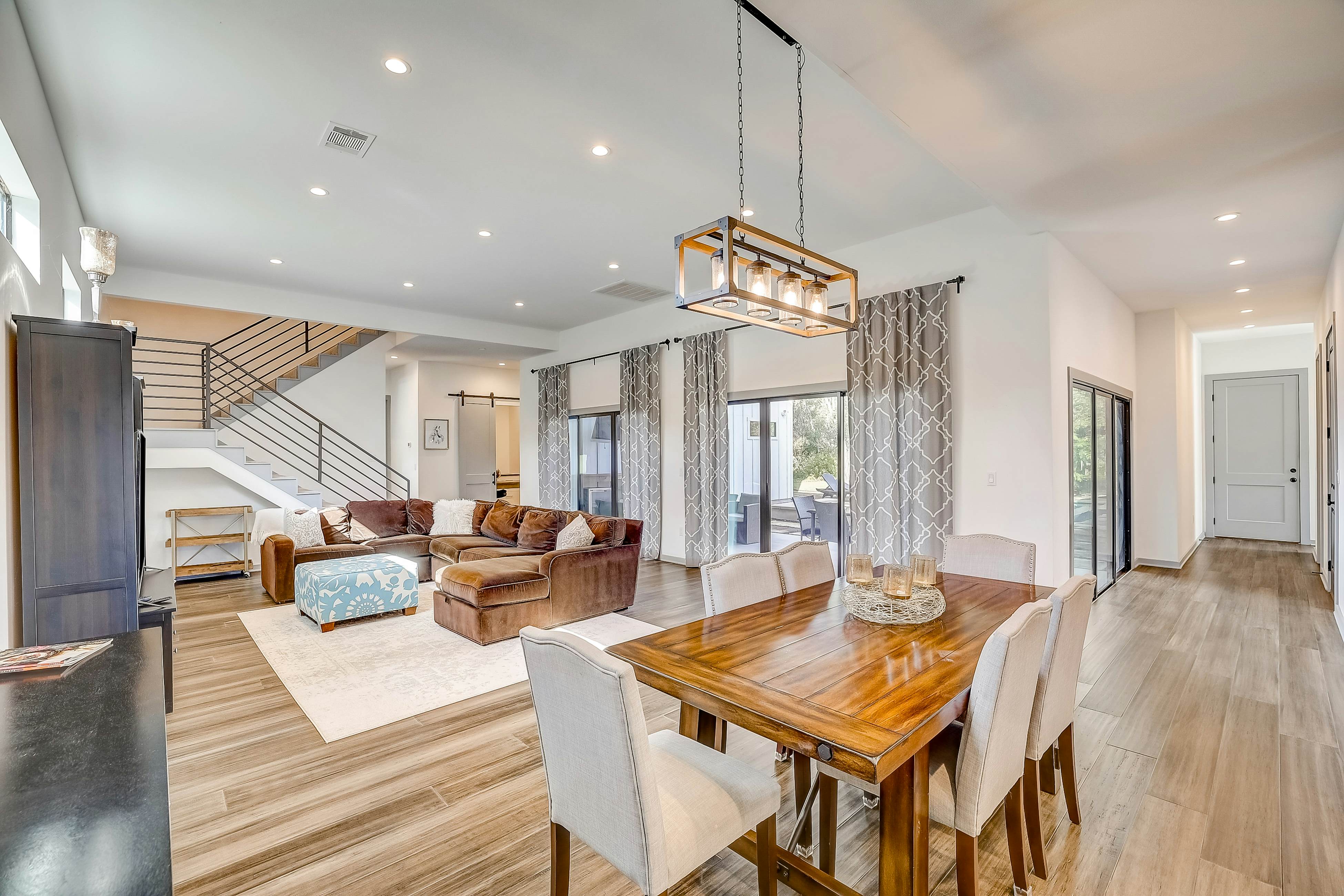 Serene Austin Stunner