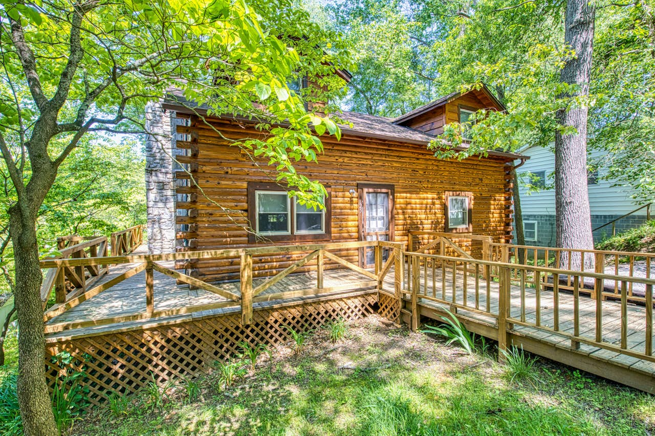 Ridge Top | 4 BD Lake Junaluska, NC Vacation Rental | Vacasa