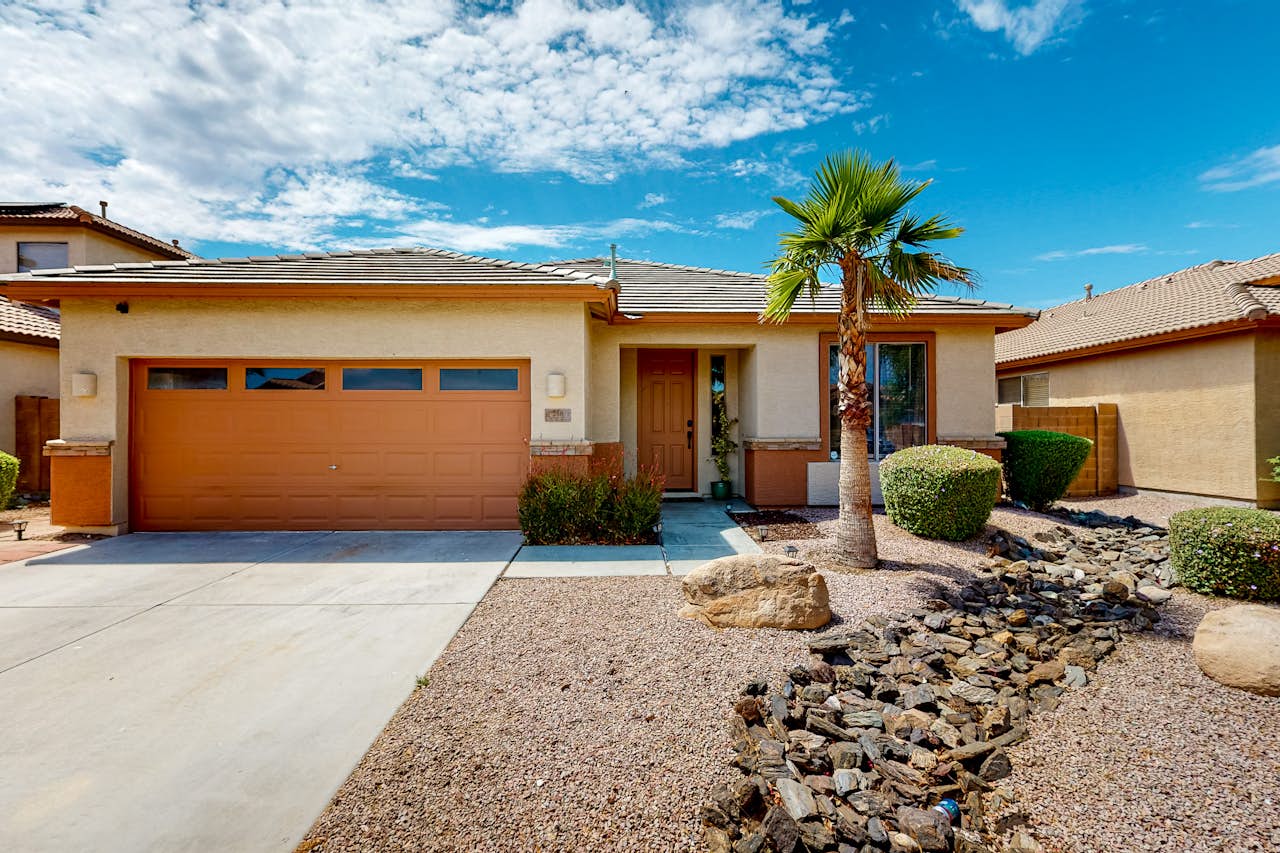 Sunshine Retreat 4 BD Avondale, AZ Vacation Rental Vacasa