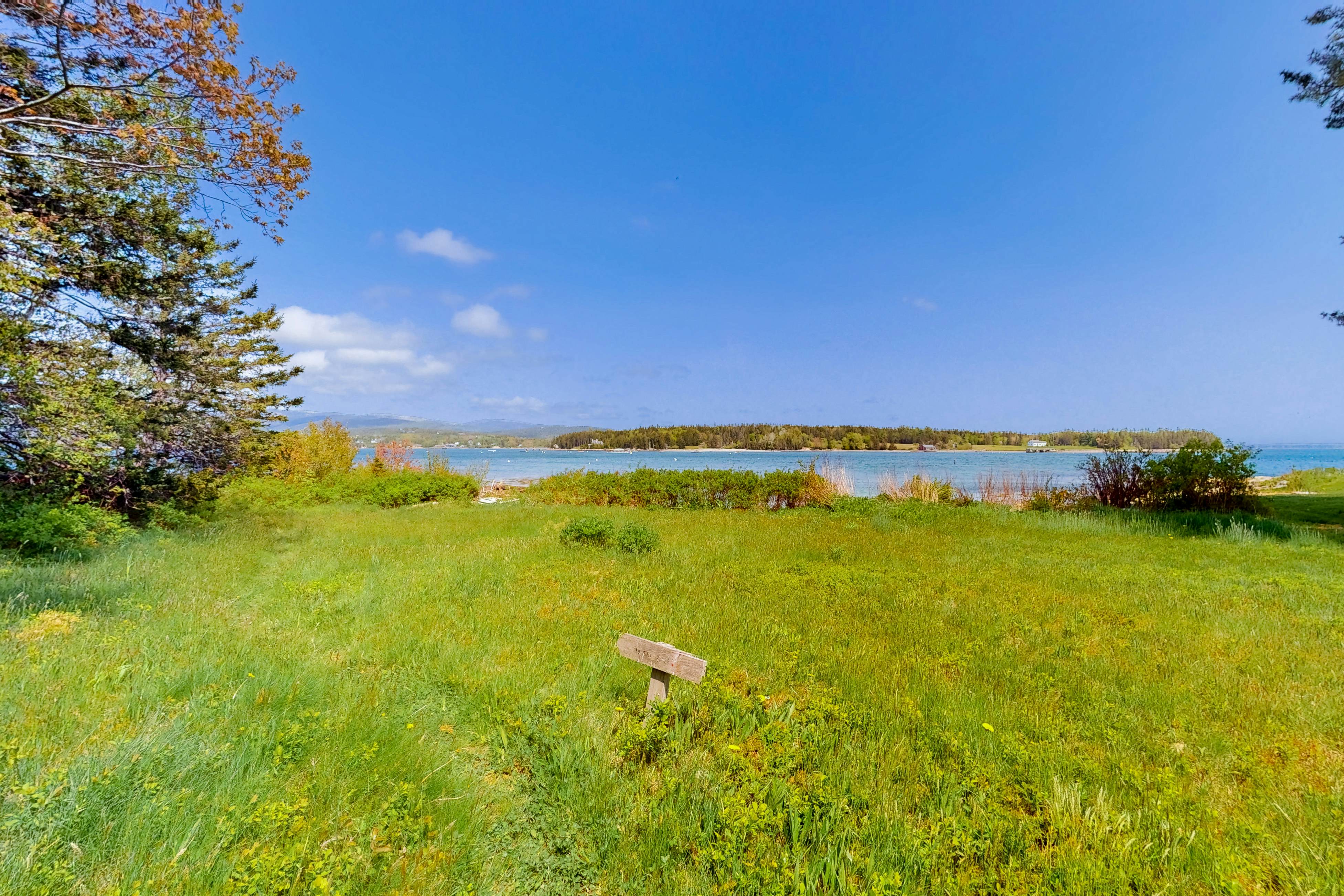 The Birdhouse of Maine