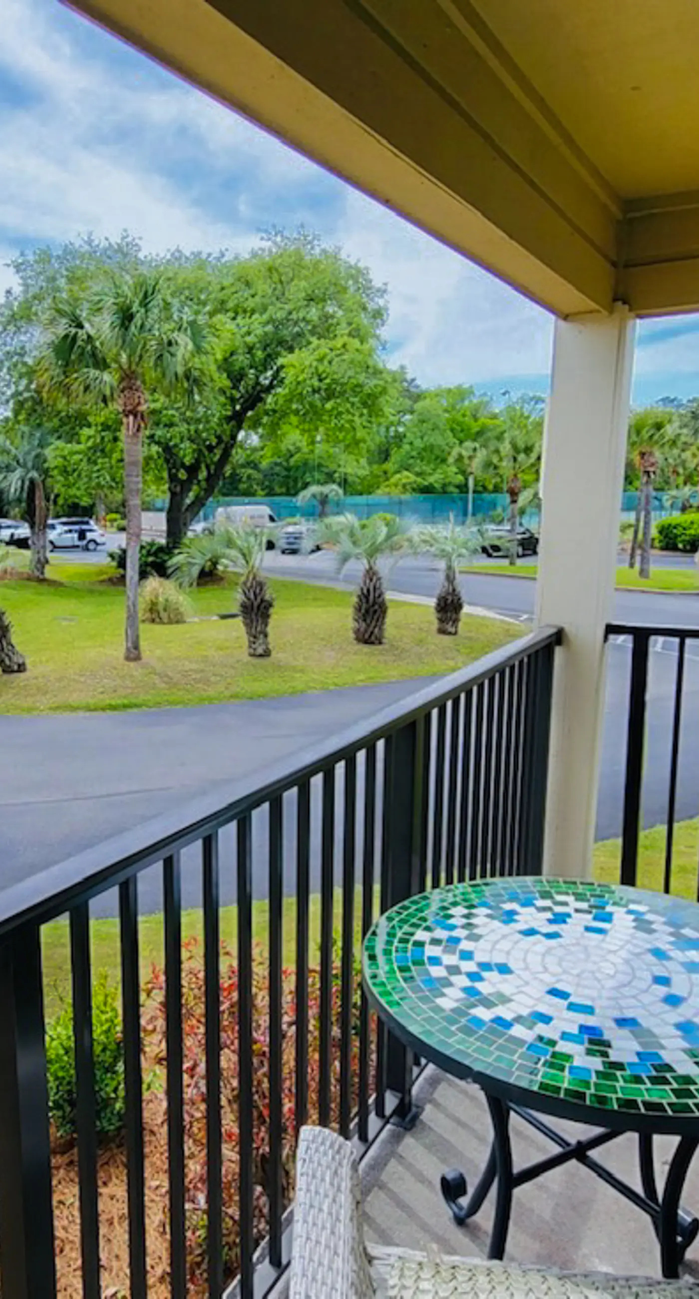 HH Beach & Tennis 158B