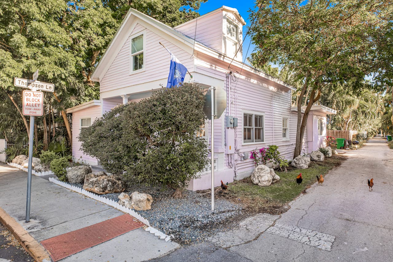 Sunshine Stunner & Casita 5 BD Key West, FL Vacation Rental Vacasa