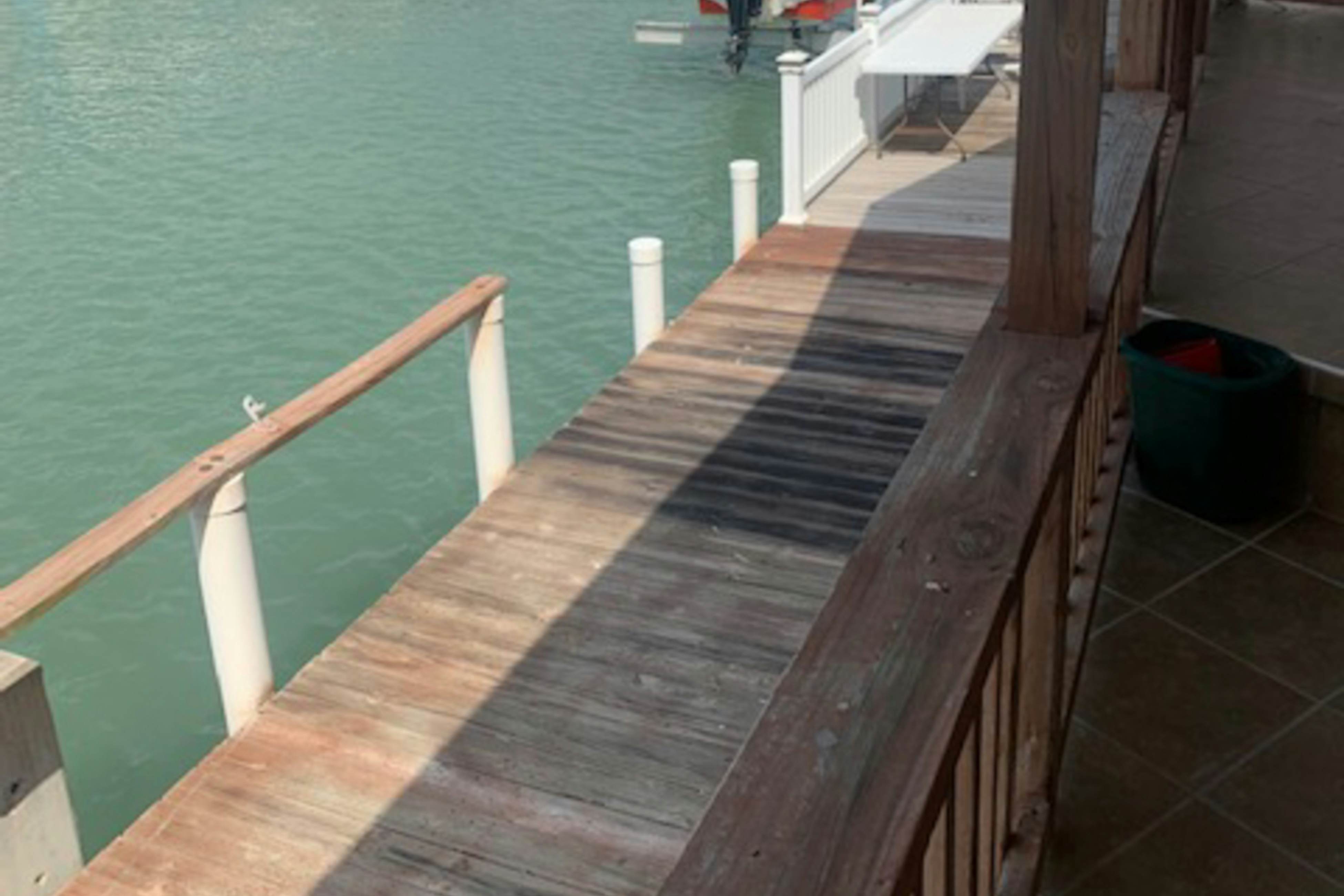 Long Island Village 495 W. Clam