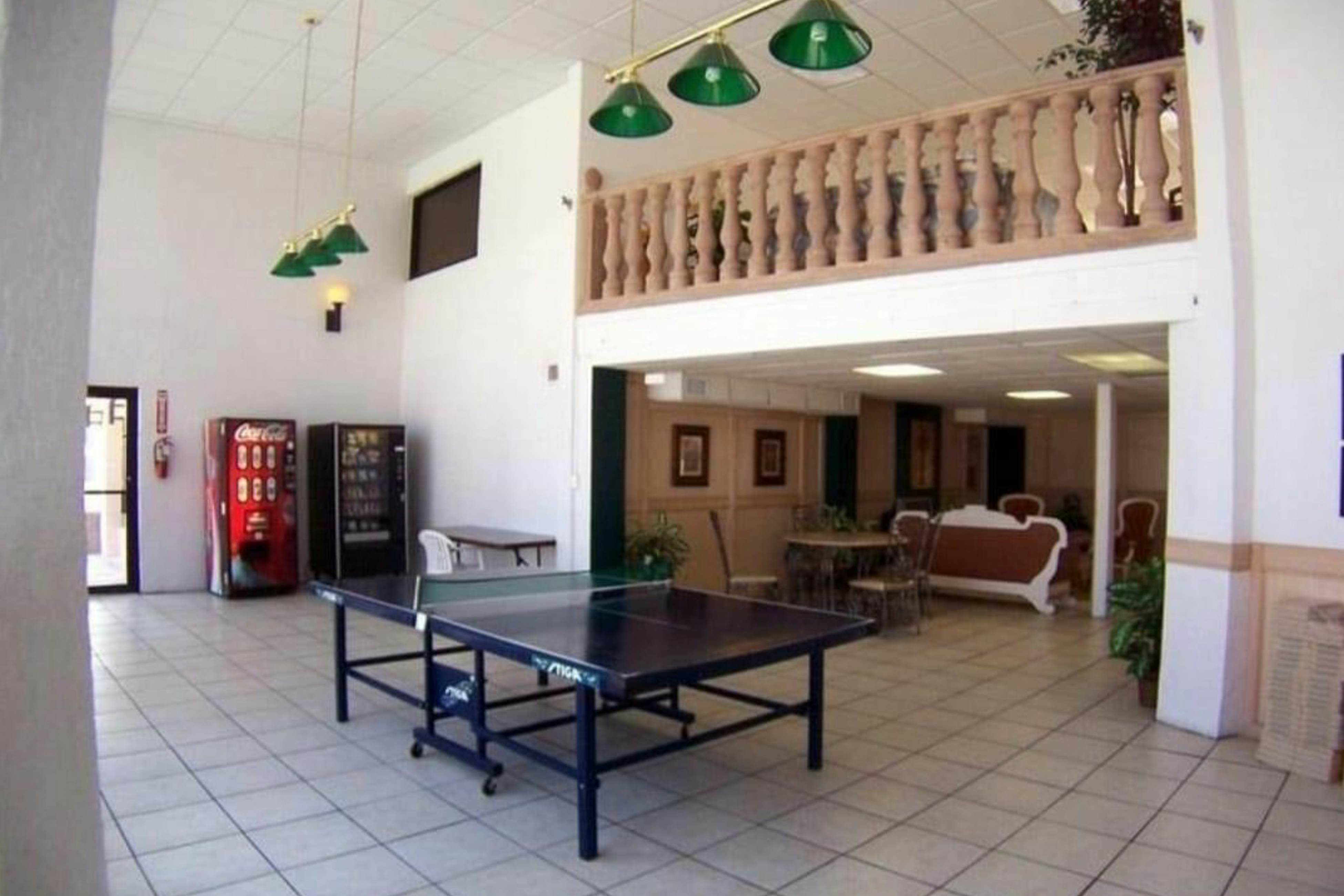 Long Island Village 495 W. Clam