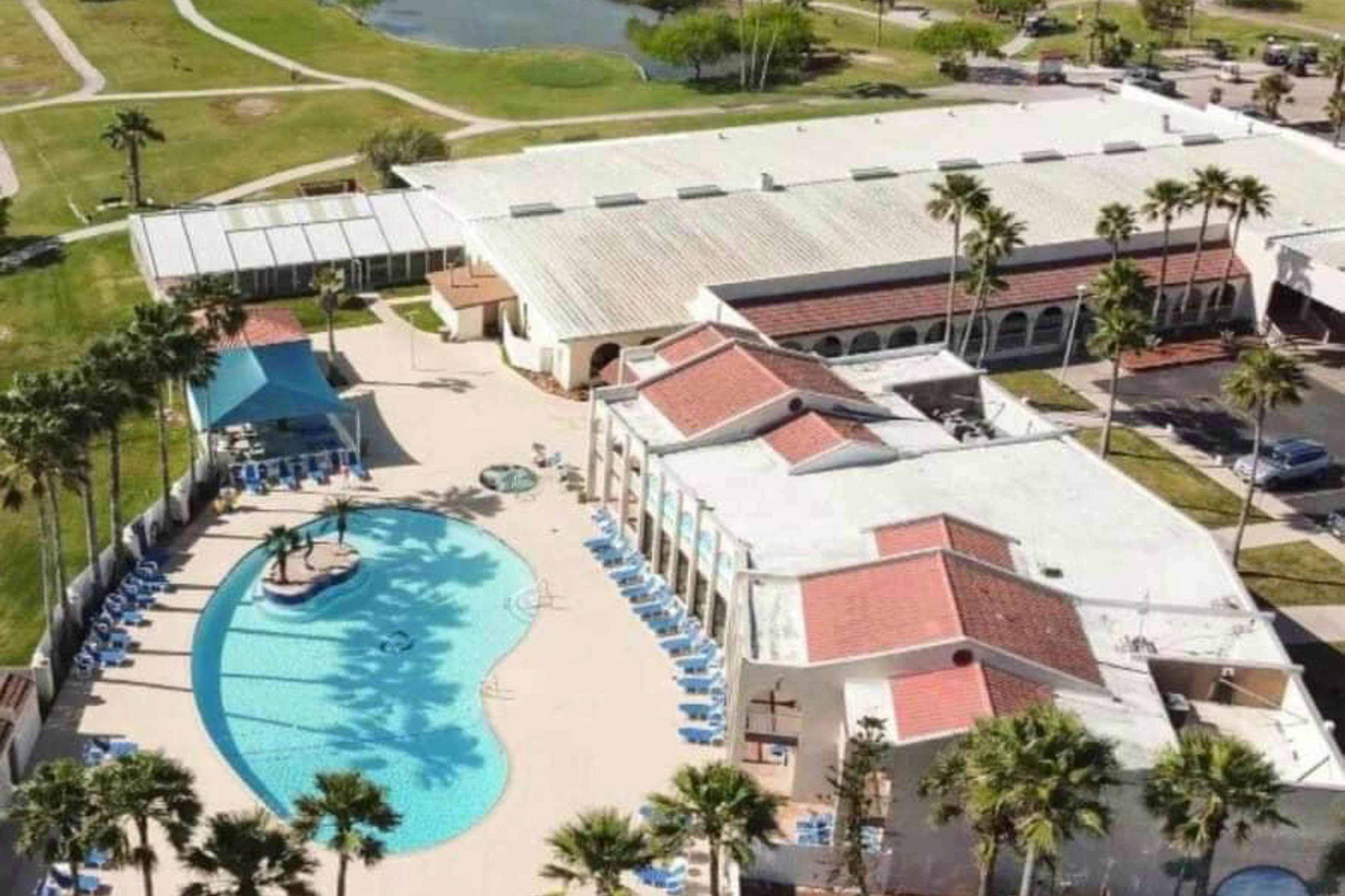 Long Island Village 495 W. Clam