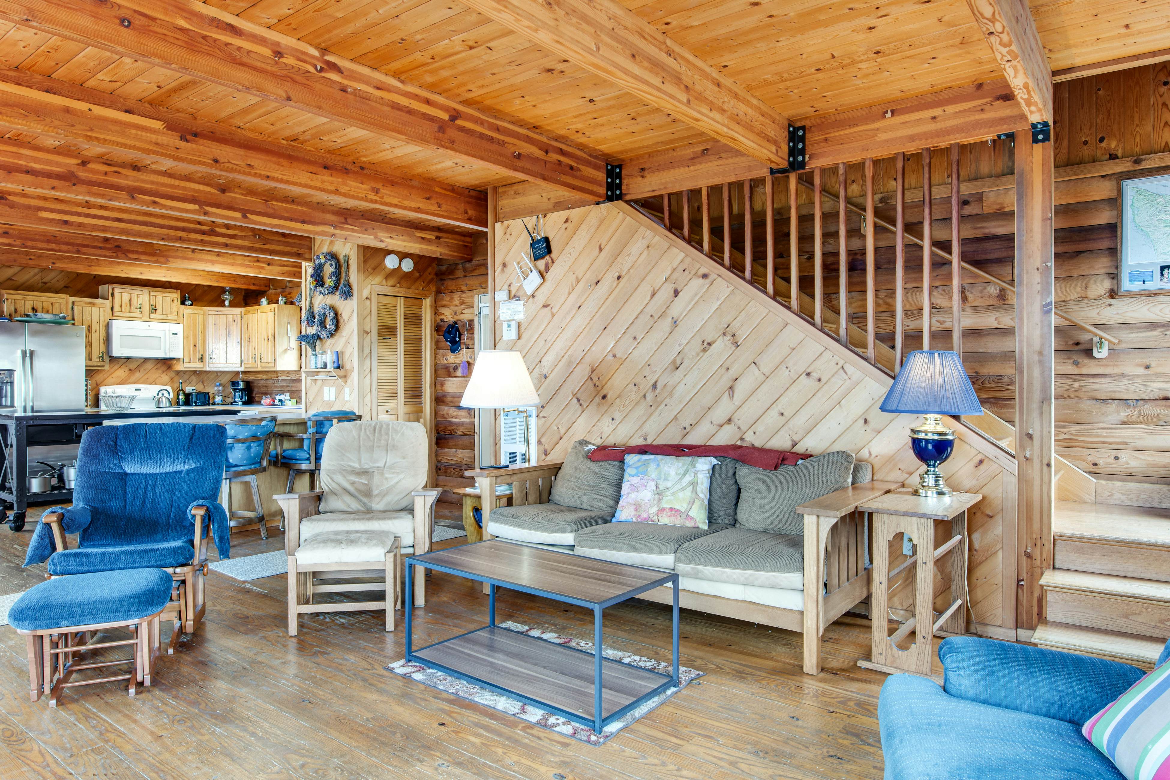 Port Angeles Blue Mountain Lodge with Bunkhouse