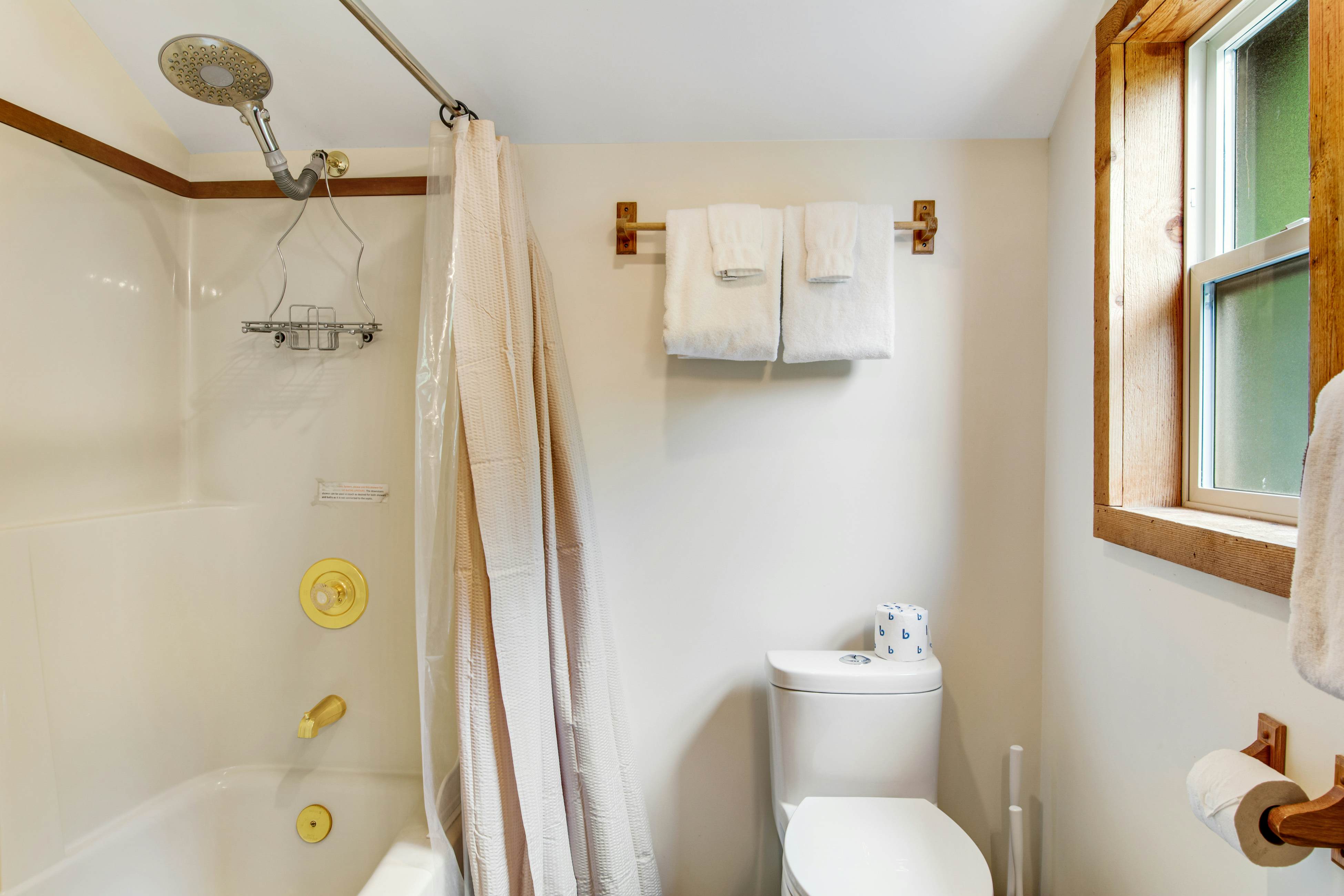 Port Angeles Blue Mountain Lodge with Bunkhouse