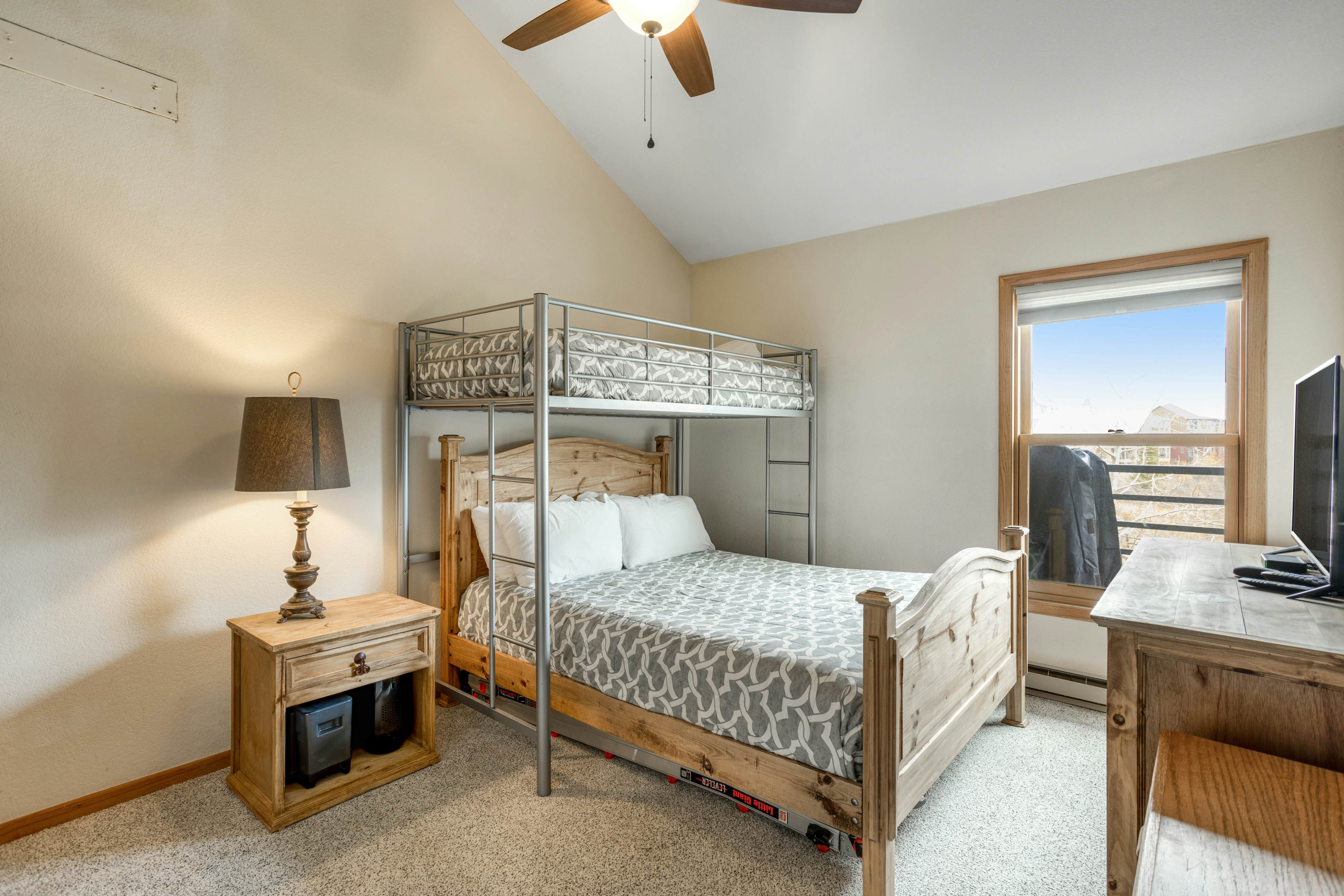 Snowdance Manor  403