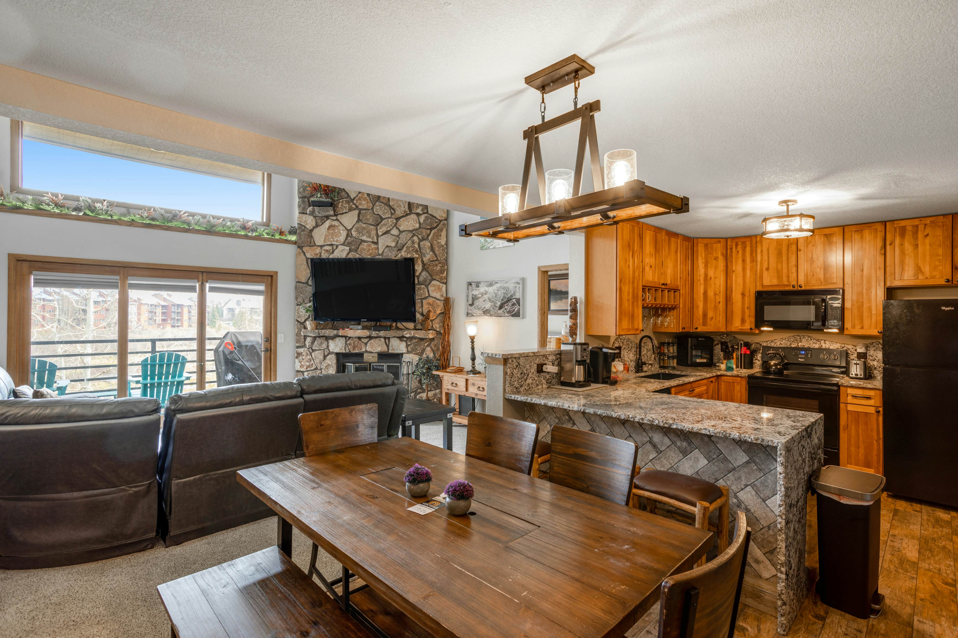 Snowdance Manor  403