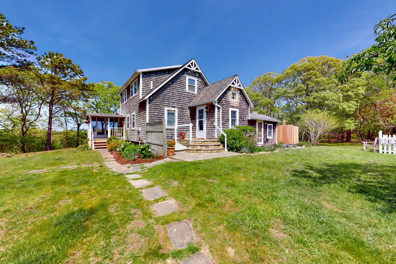 Kane Farmhouse 4 BD Aquinnah, MA Vacation Rental Vacasa