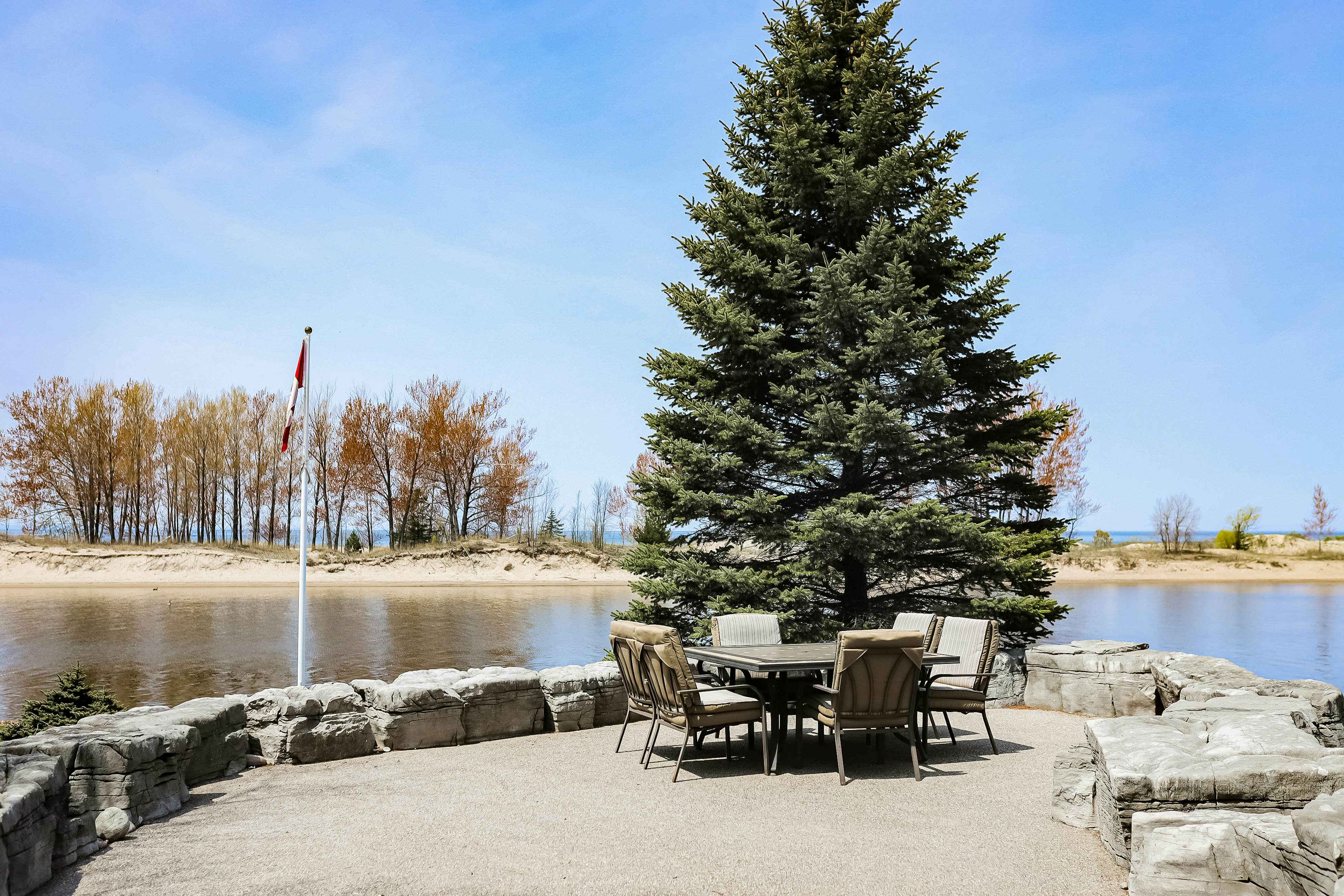 The Dockhouse Cottage Five