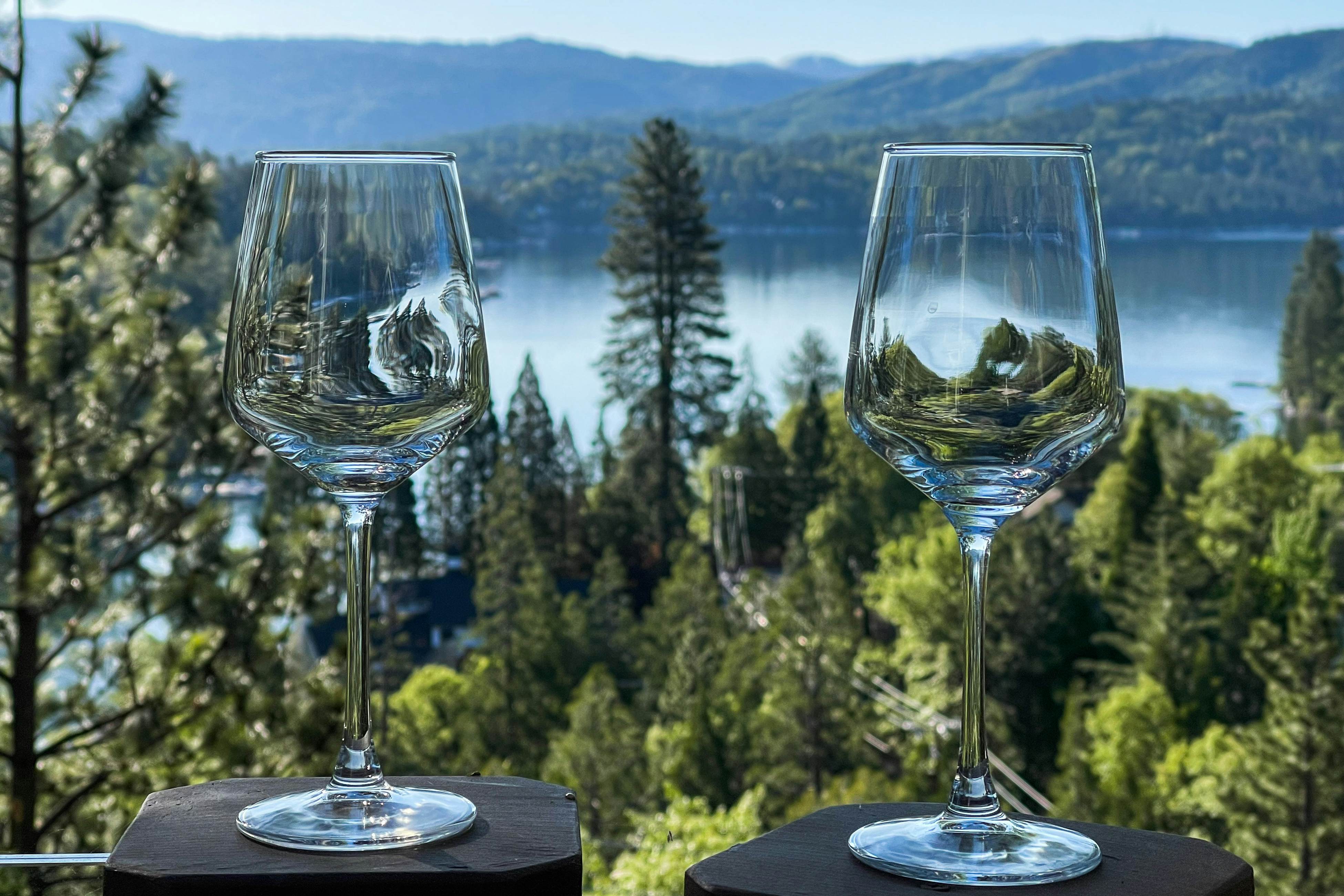 Surreal Feel Lakeview Chalet 