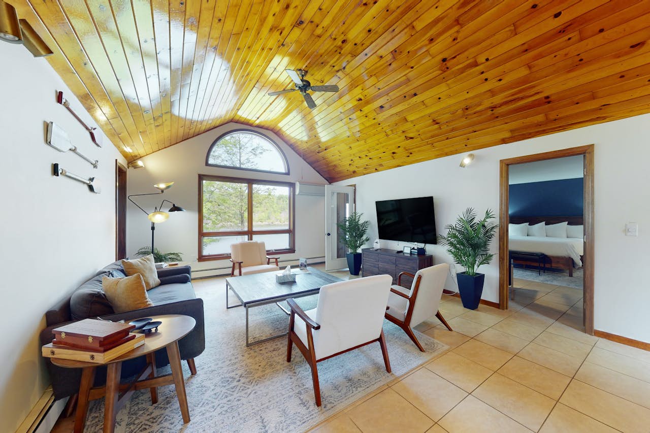 Westport Waterfront 3 BD Westport Island, ME Vacation Rental Vacasa