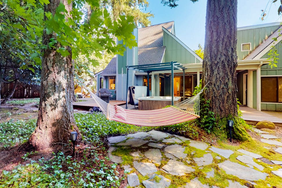 Green Gables 3 BD Lake Oswego, OR Vacation Rental Vacasa