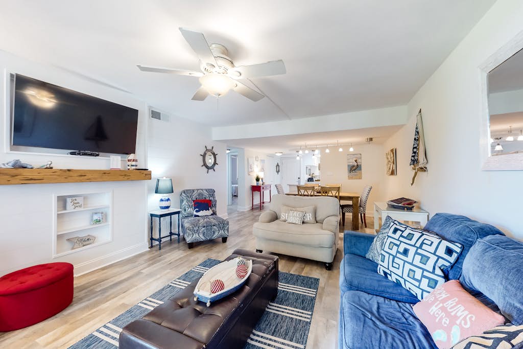 Family-Friendly Condo with WiFi, Pool, Hot Tub, & Beach Access — Hilton Head, SC — vacation rental