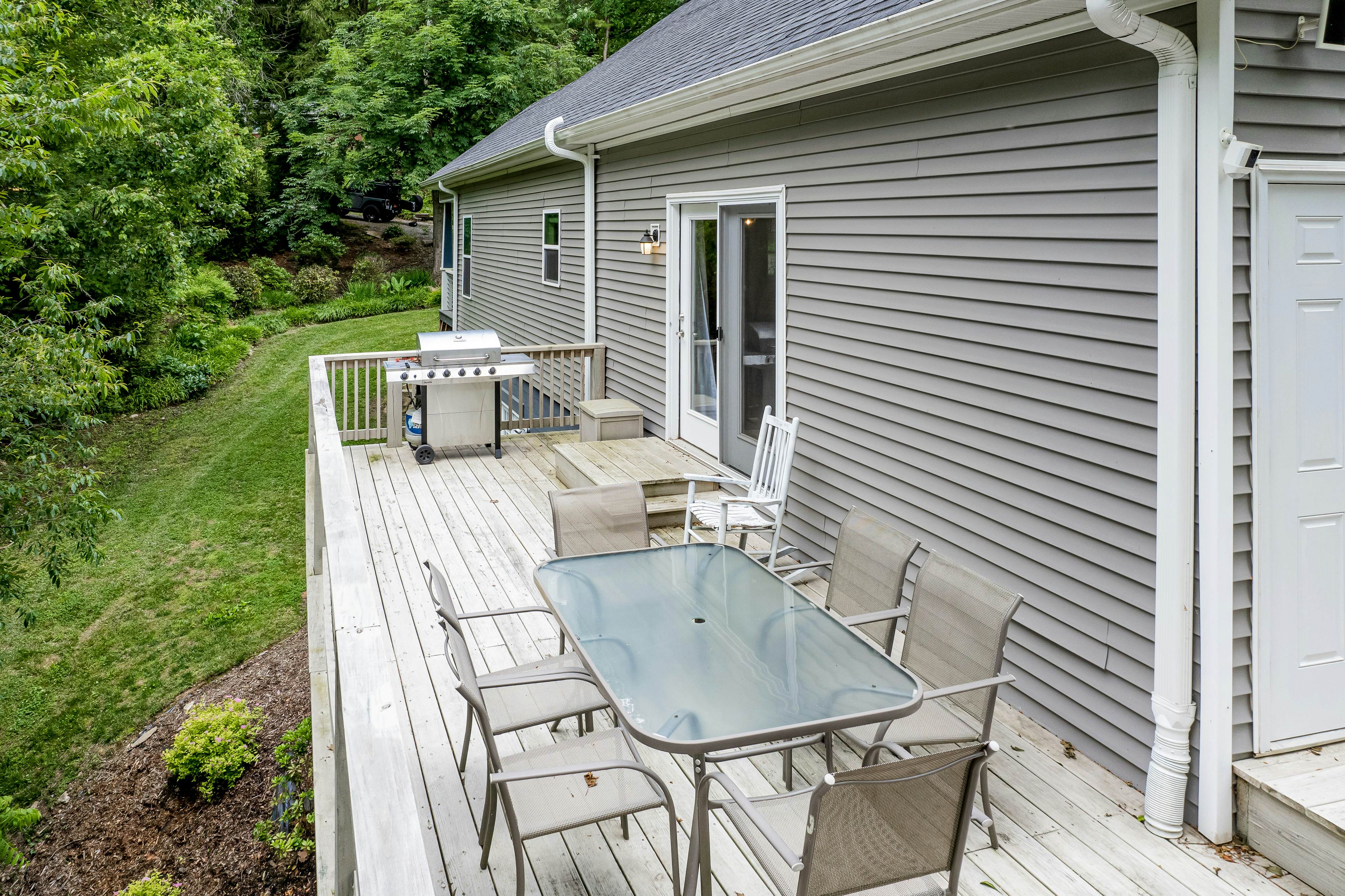 Hilltop Hideaway 3 BD Asheville, NC Vacation Rental Vacasa