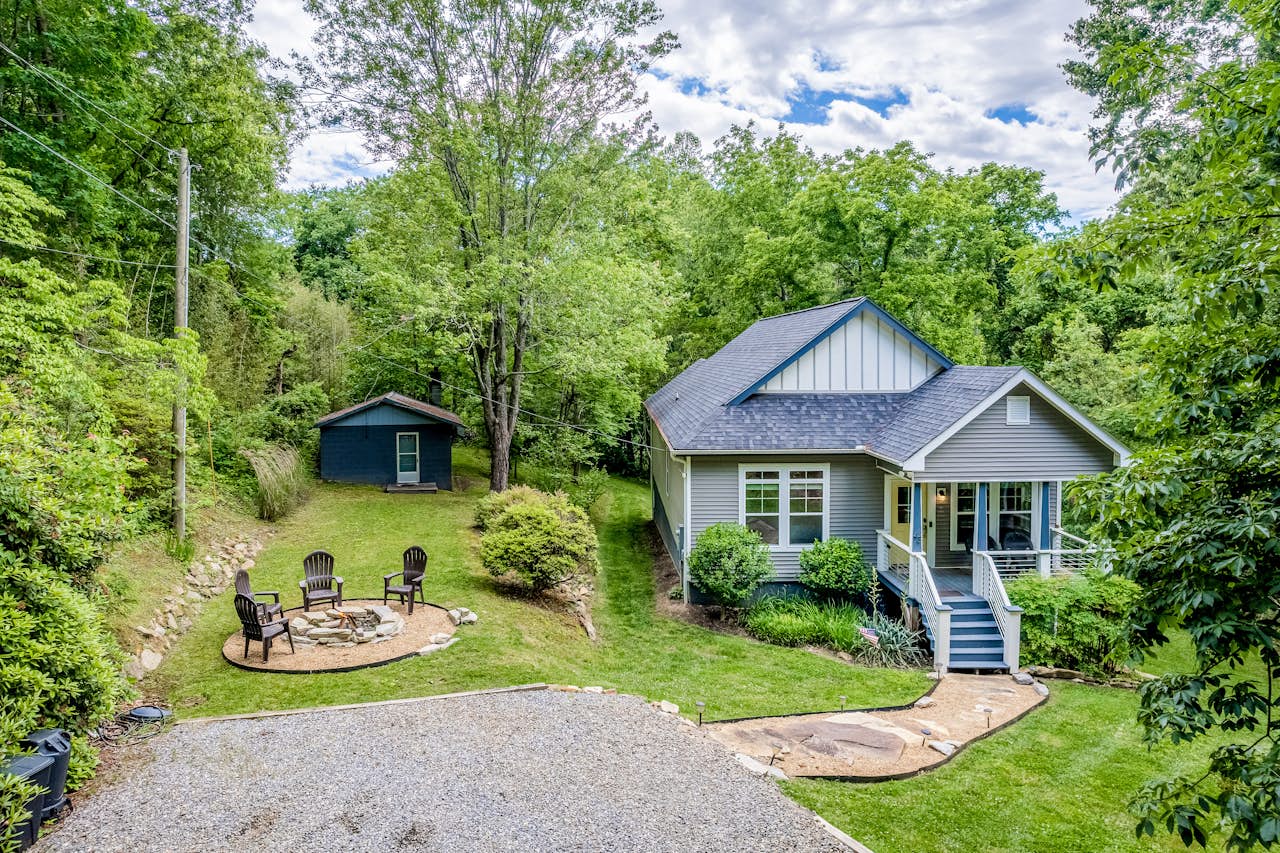 Hilltop Hideaway 3 BD Asheville, NC Vacation Rental Vacasa