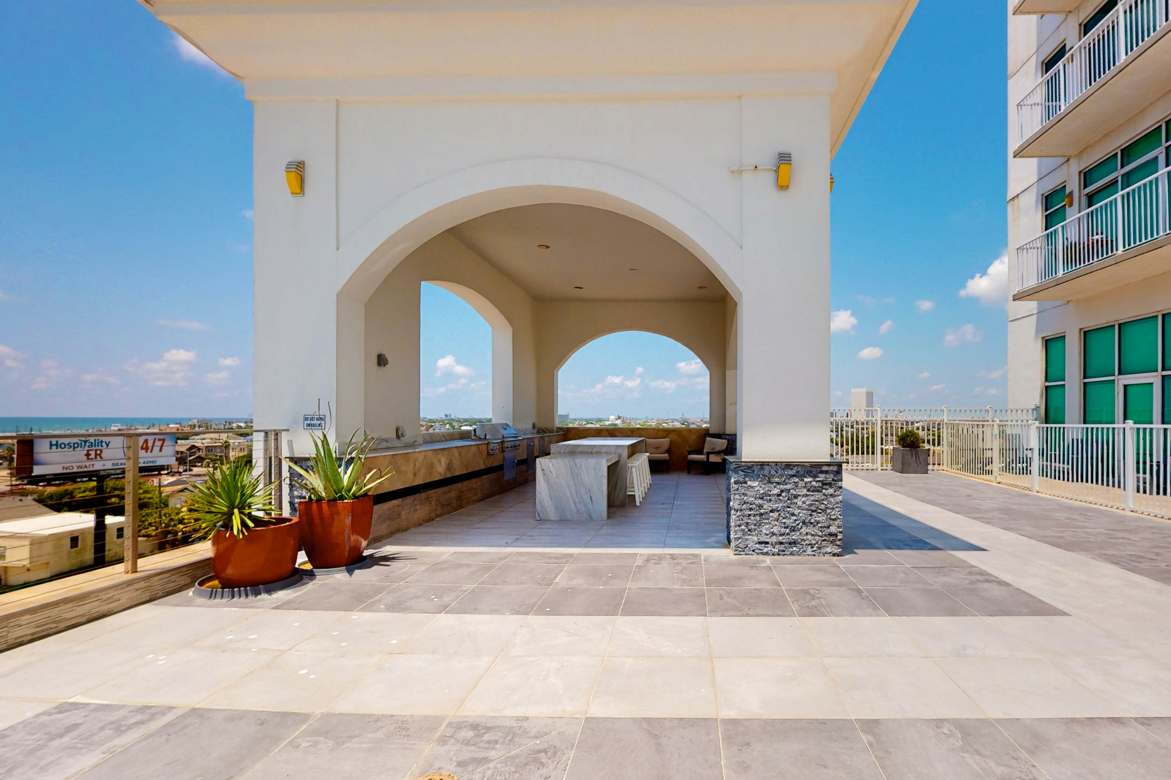 Emerald By the Sea 1214 - Sea for Miles