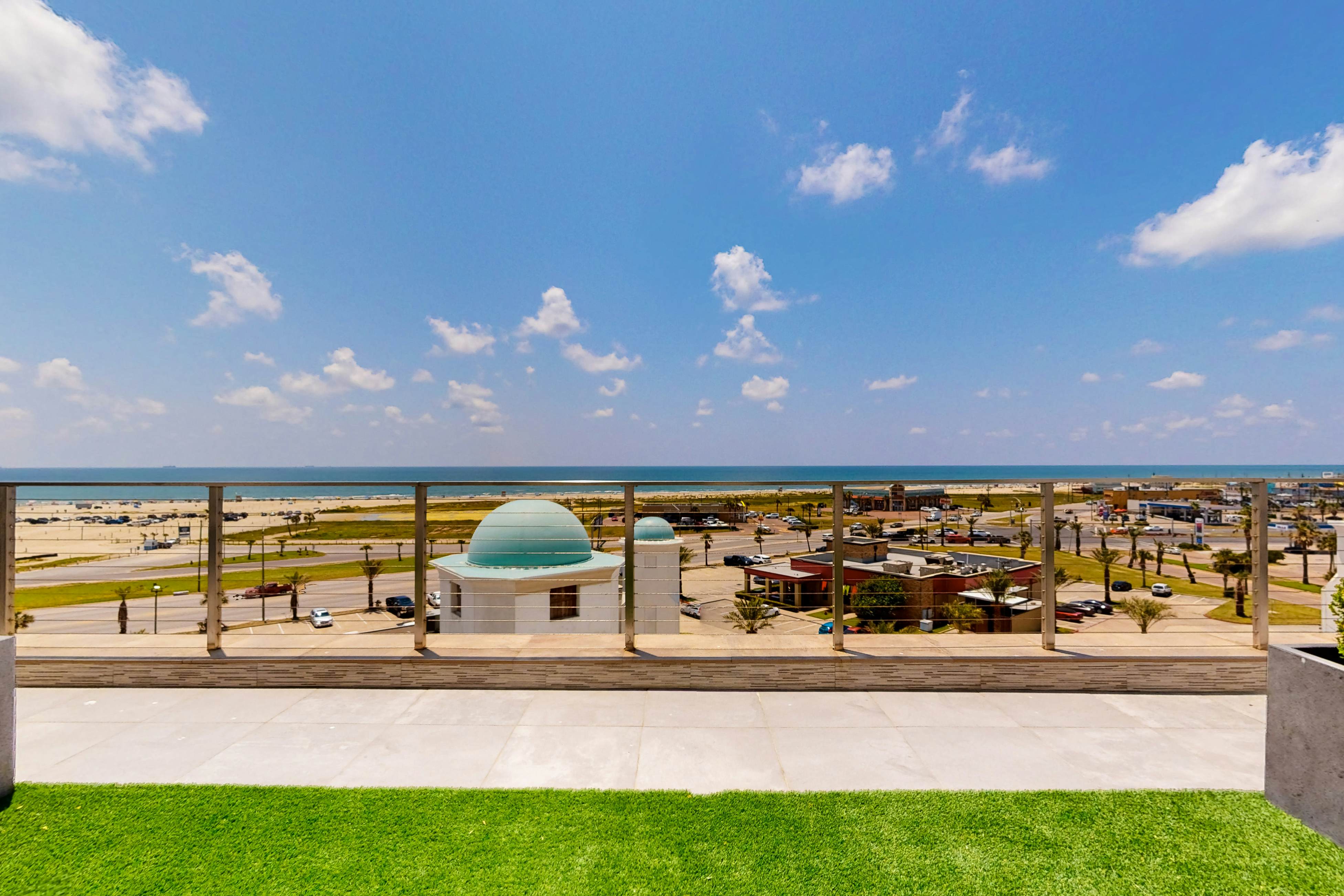 Emerald By the Sea 1214 - Sea for Miles