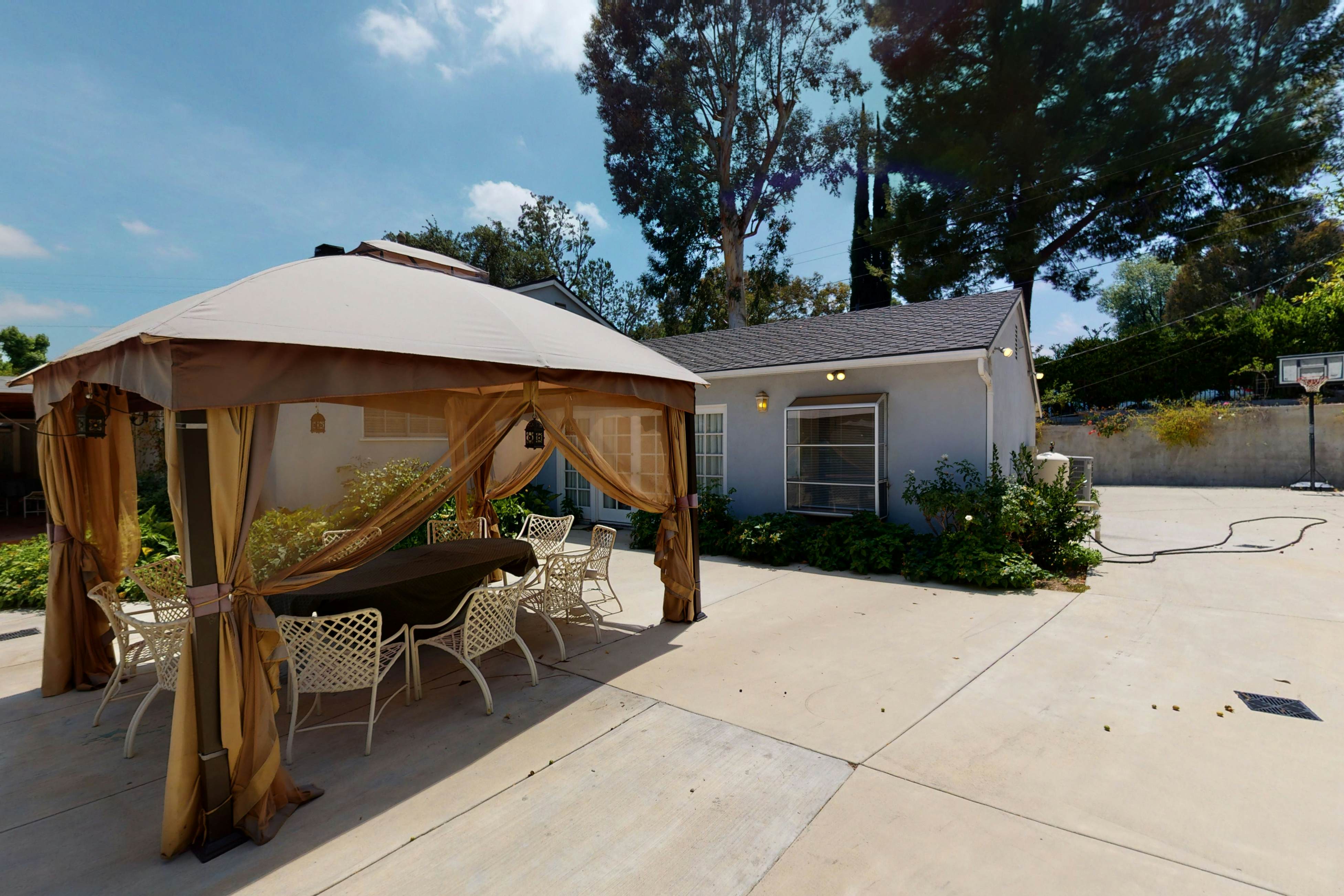 Penfield Paradise 3 BD Woodland Hills, CA Vacation Rental Vacasa