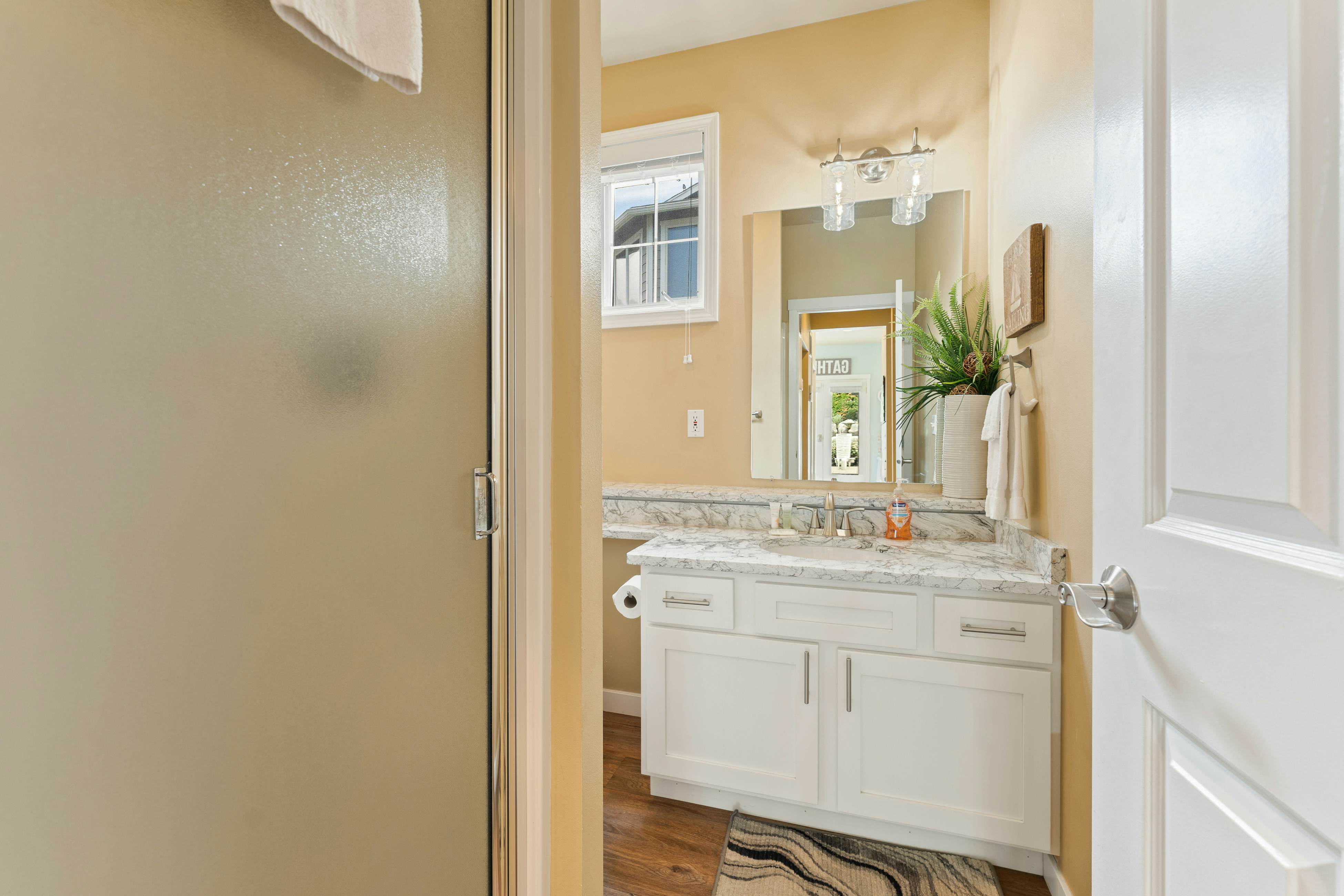 Beaches and Breezes on Wapato