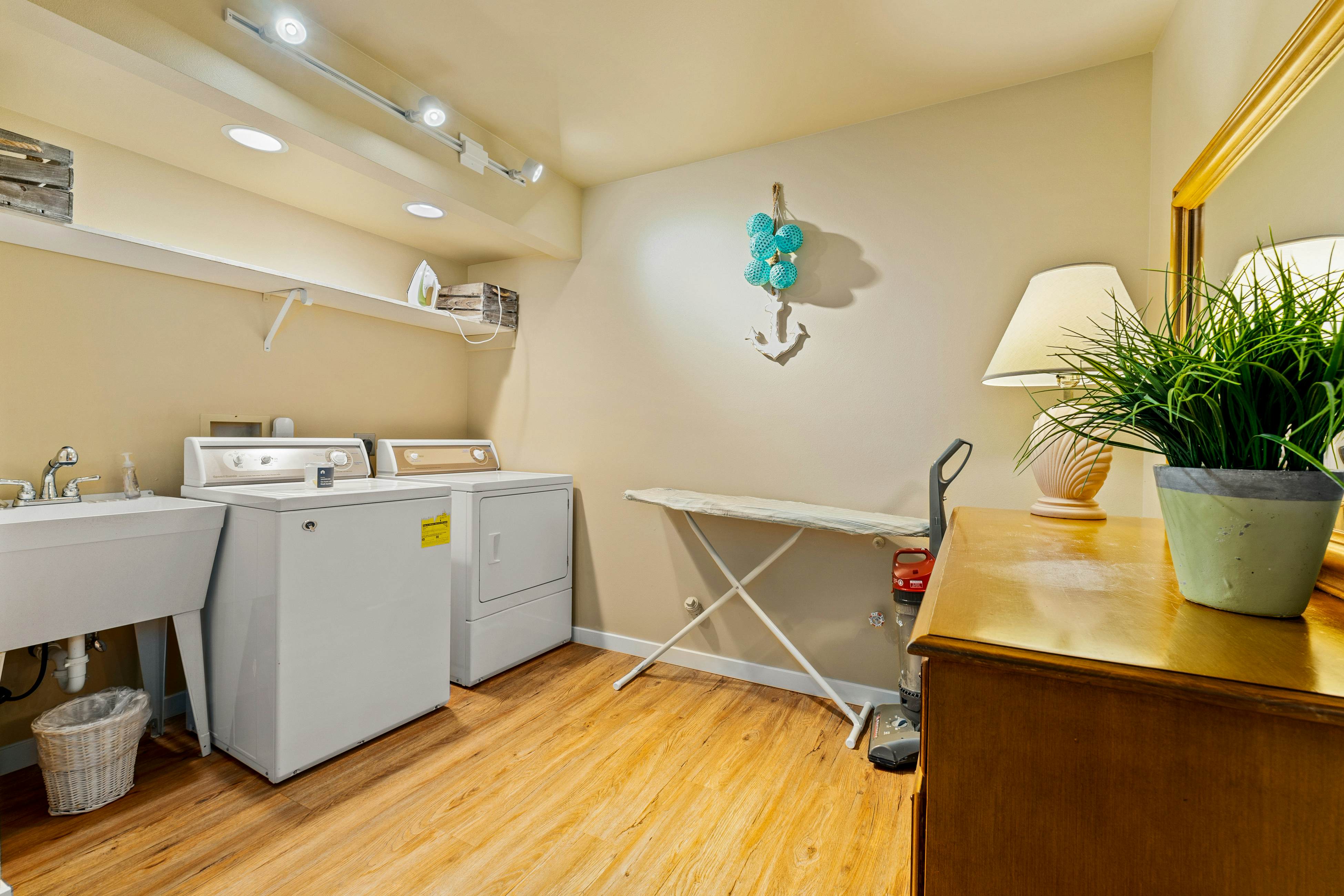 Beaches and Breezes on Wapato