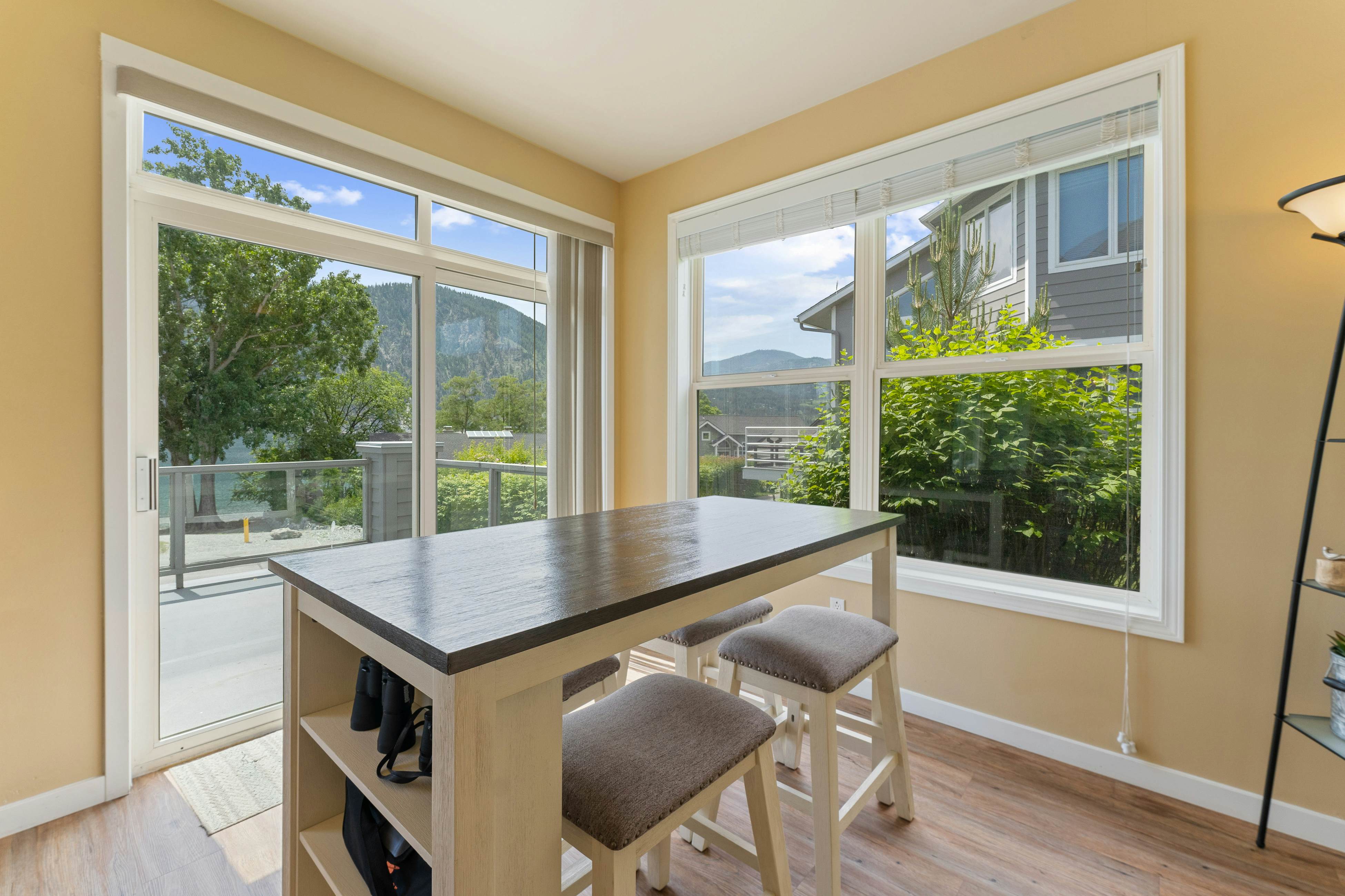 Beaches and Breezes on Wapato