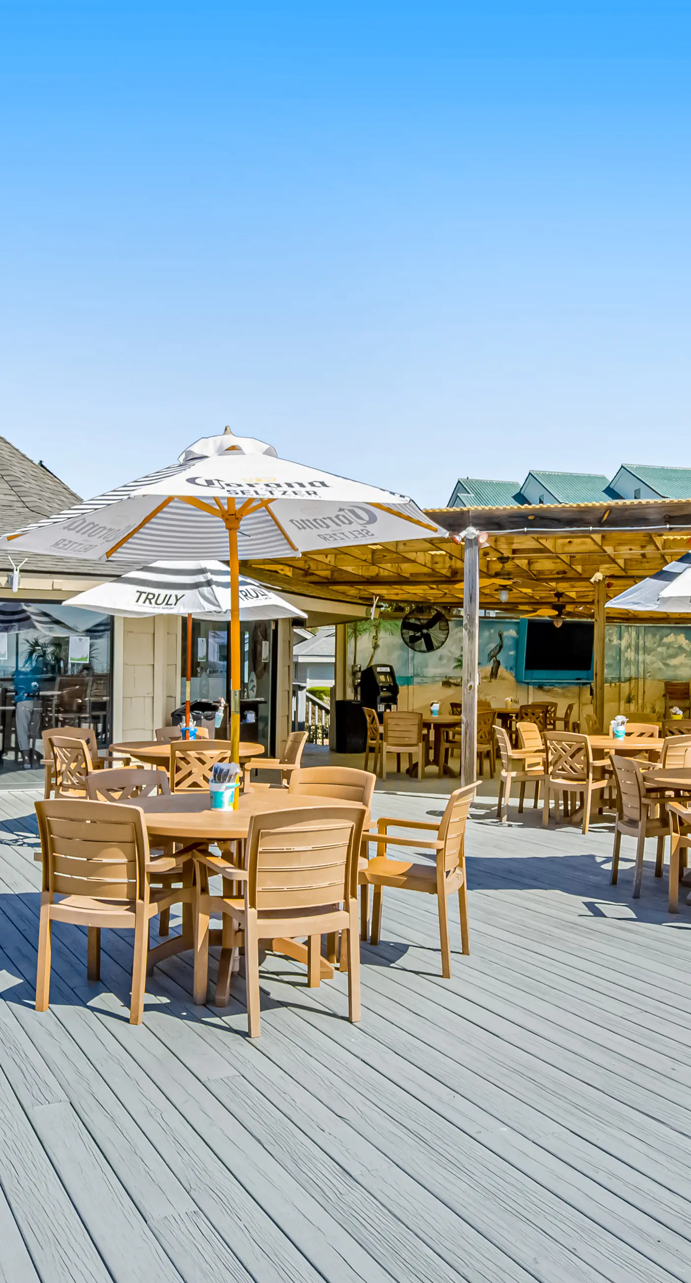 HH Beach & Tennis 158B