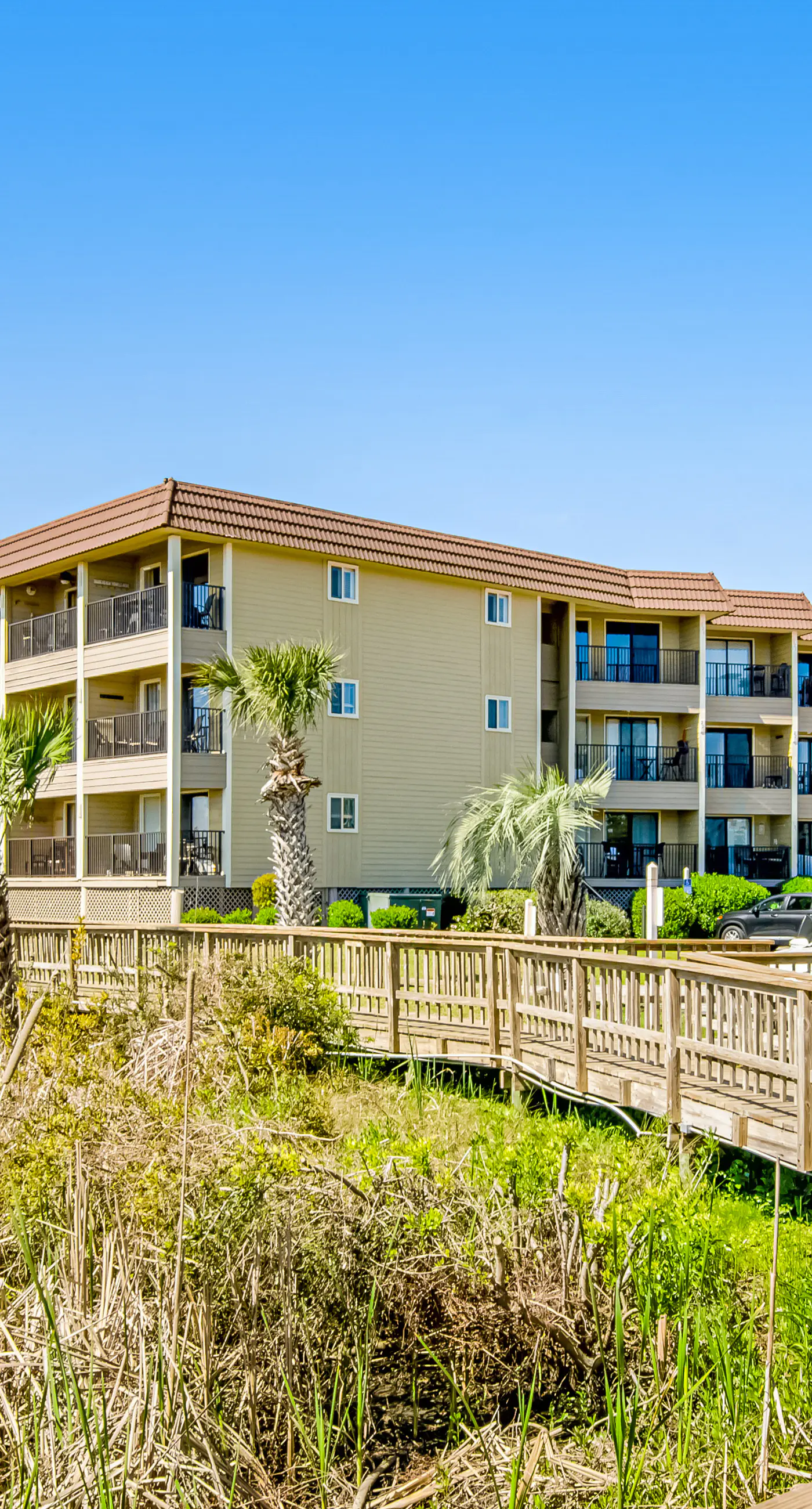 HH Beach & Tennis 158B