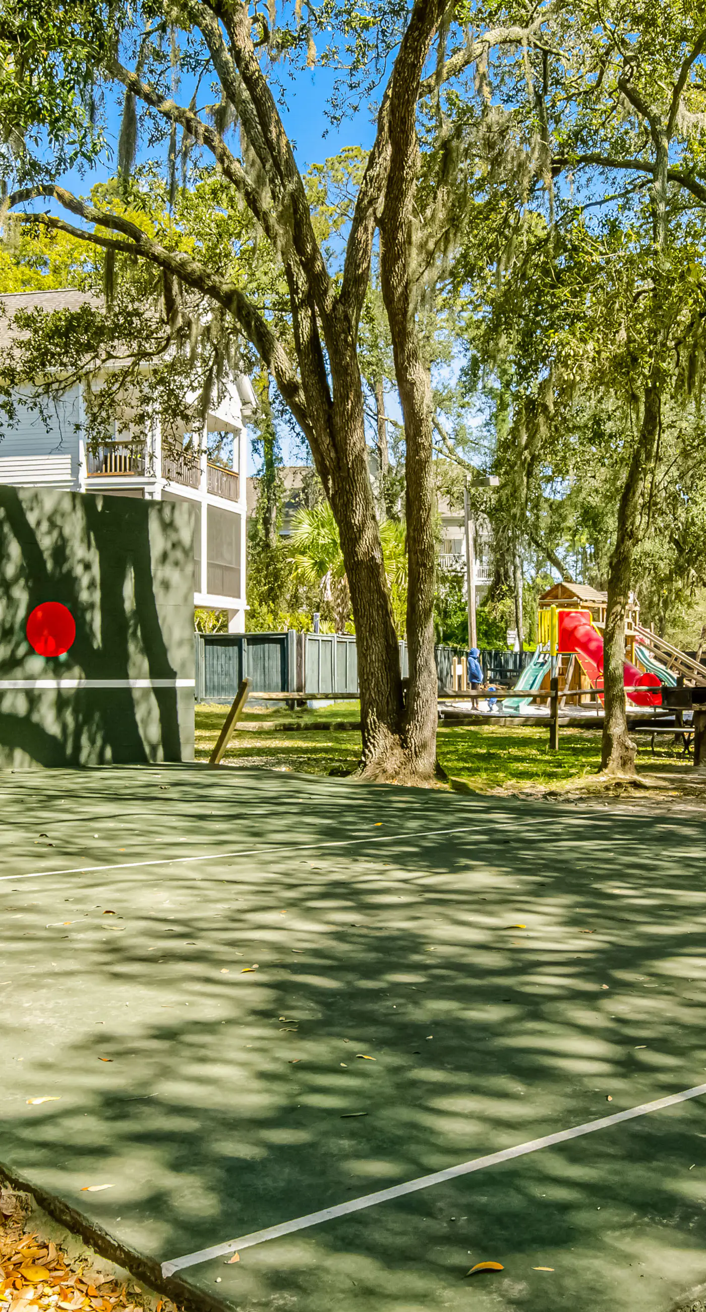 HH Beach & Tennis 158B