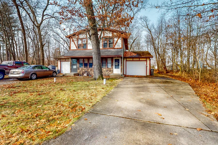 Simonton Lake Life 2 BD Elkhart, IN Vacation Rental Vacasa