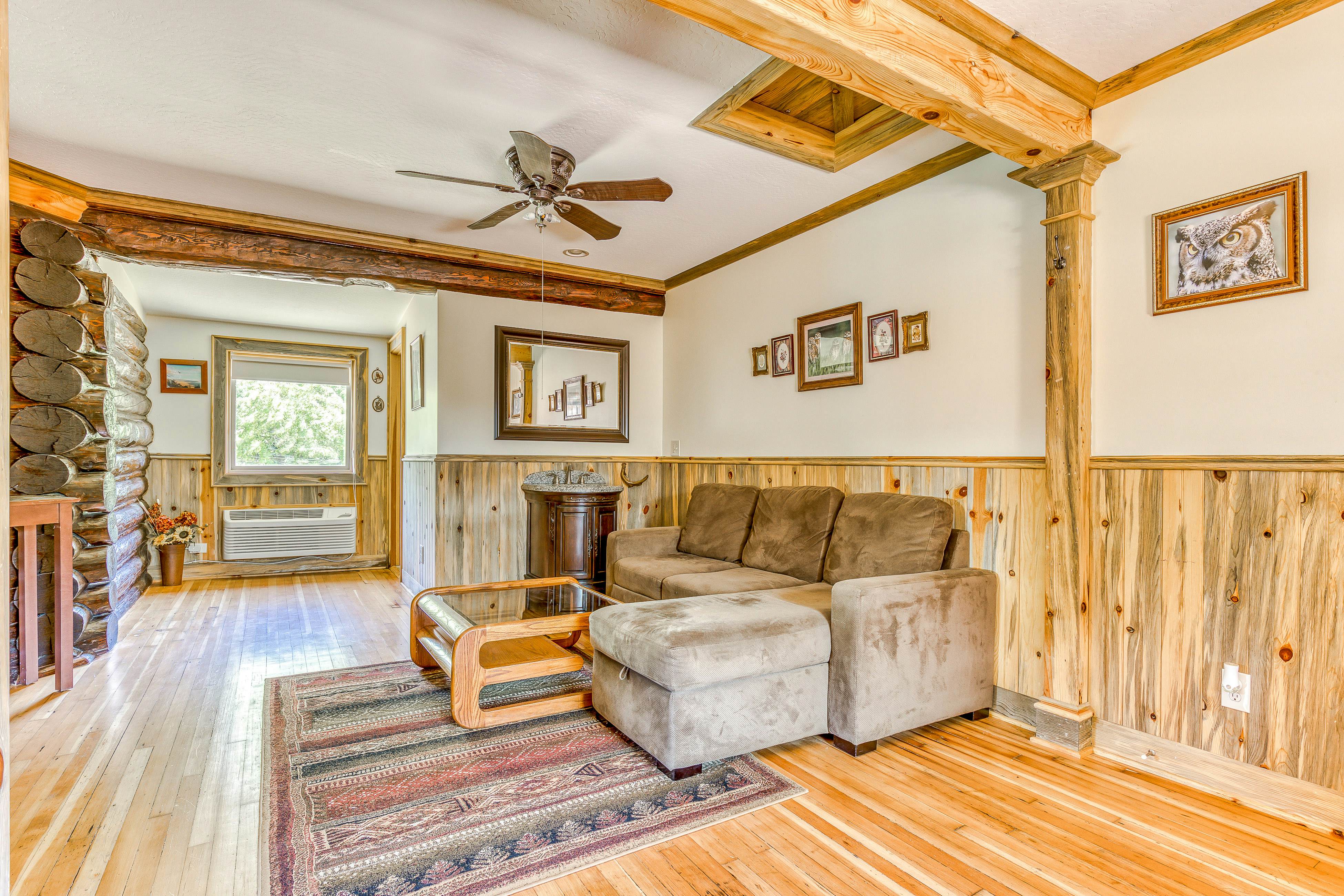 The Logs Birds Paradise