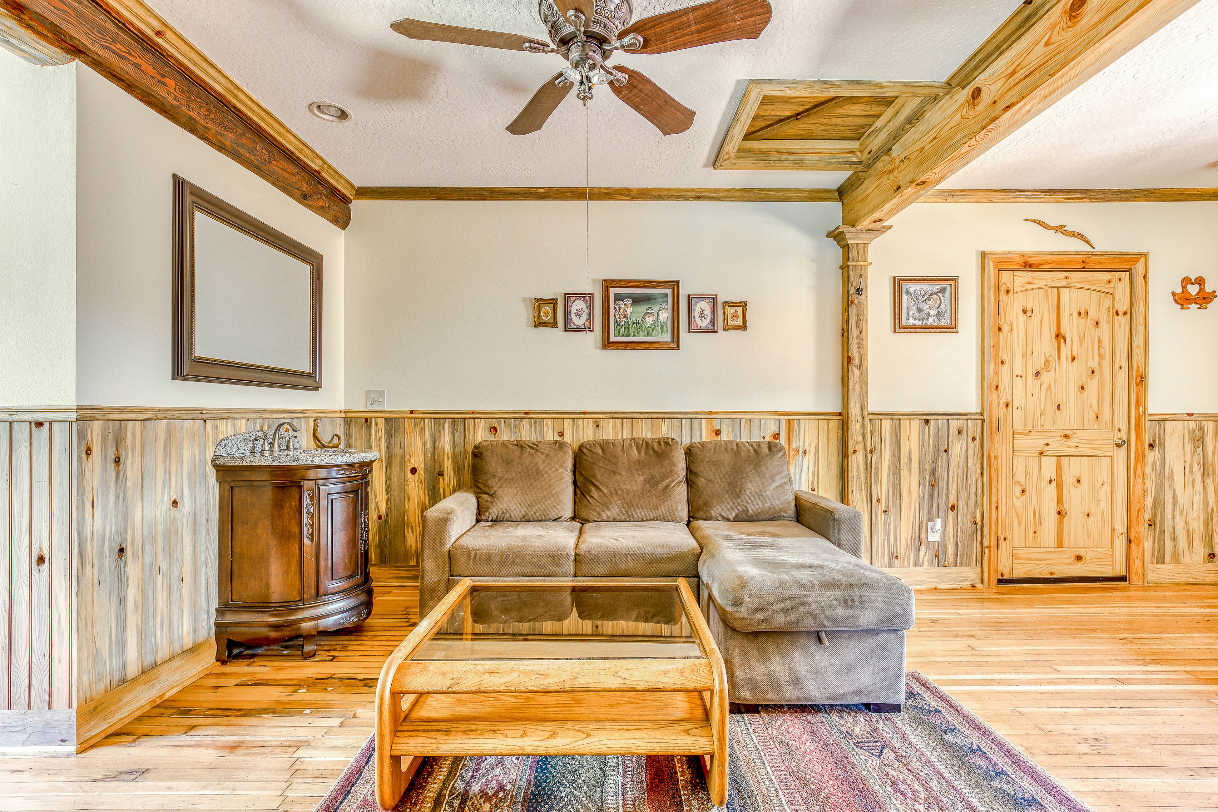 The Logs Birds Paradise